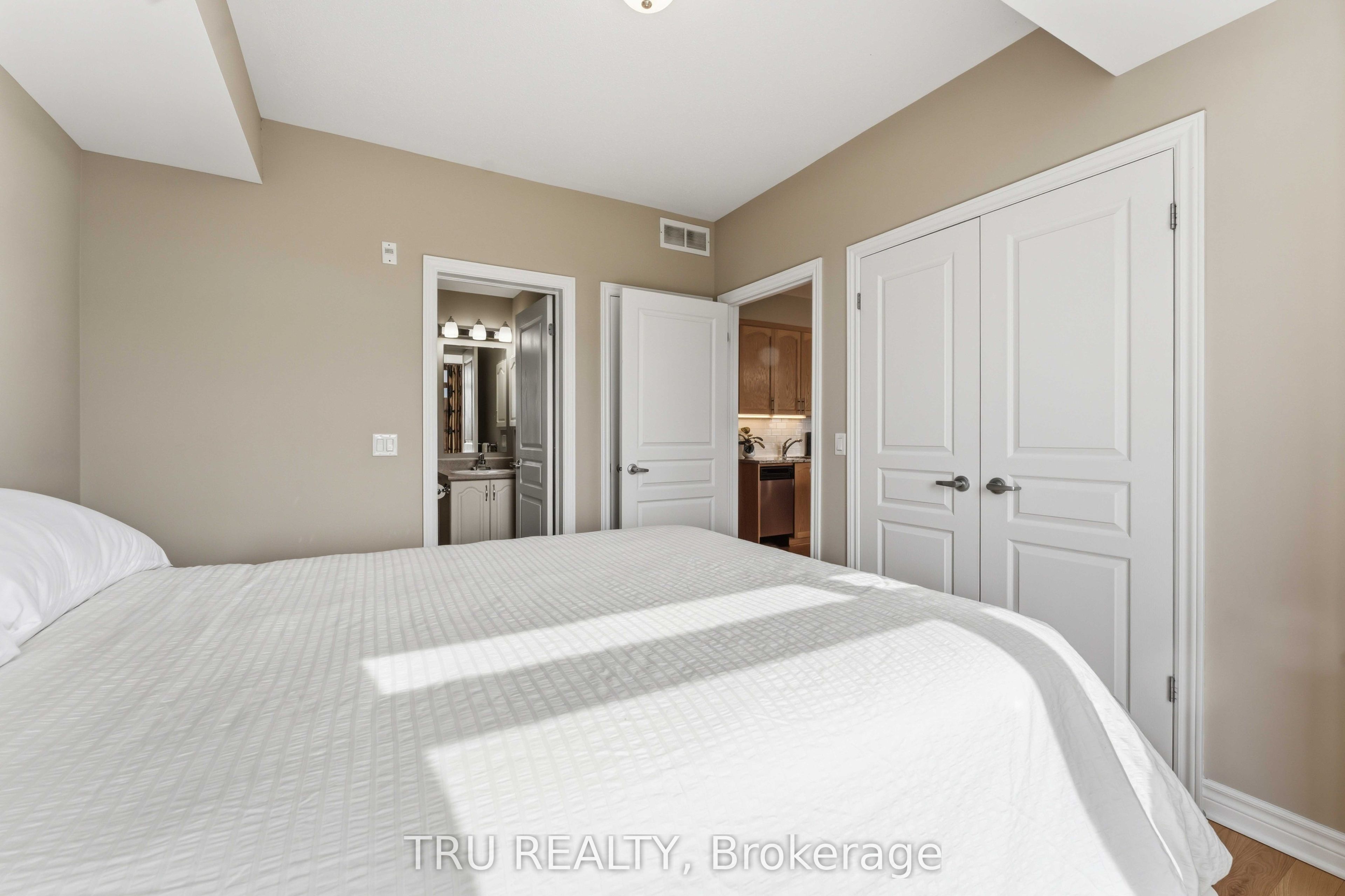 755 Beauparc Private 301 Property Photo 28
