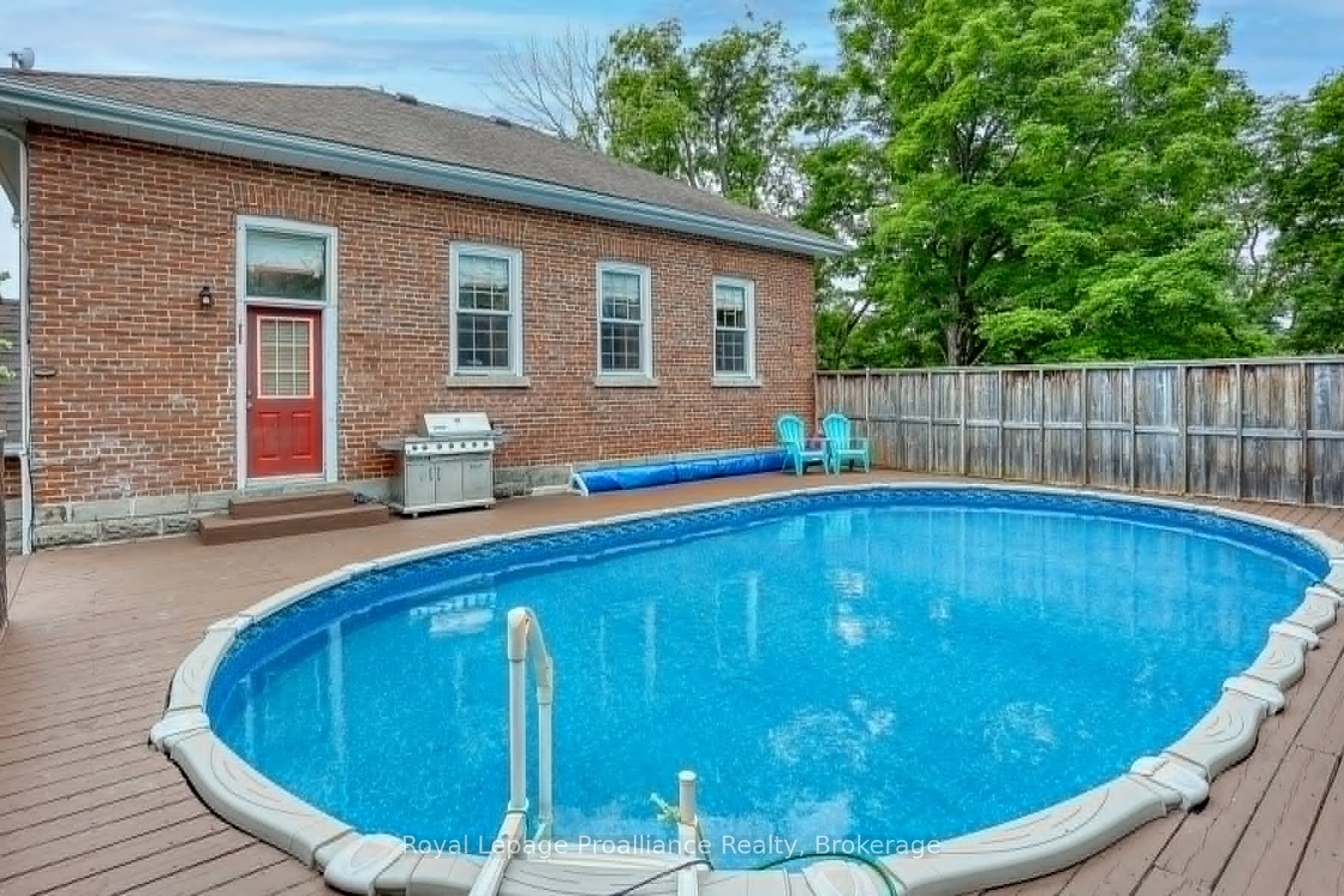 157 Norway Street Property Photo 6