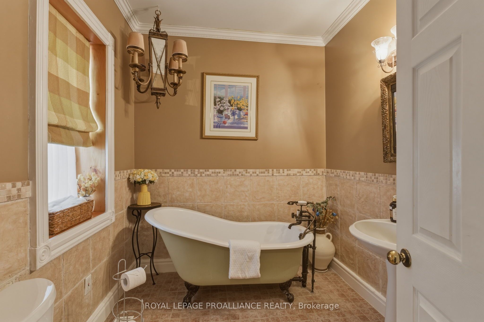 157 Norway Street Property Photo 17