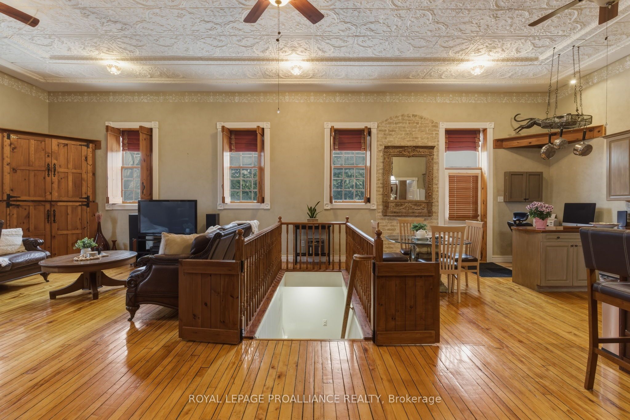 157 Norway Street Property Photo 19
