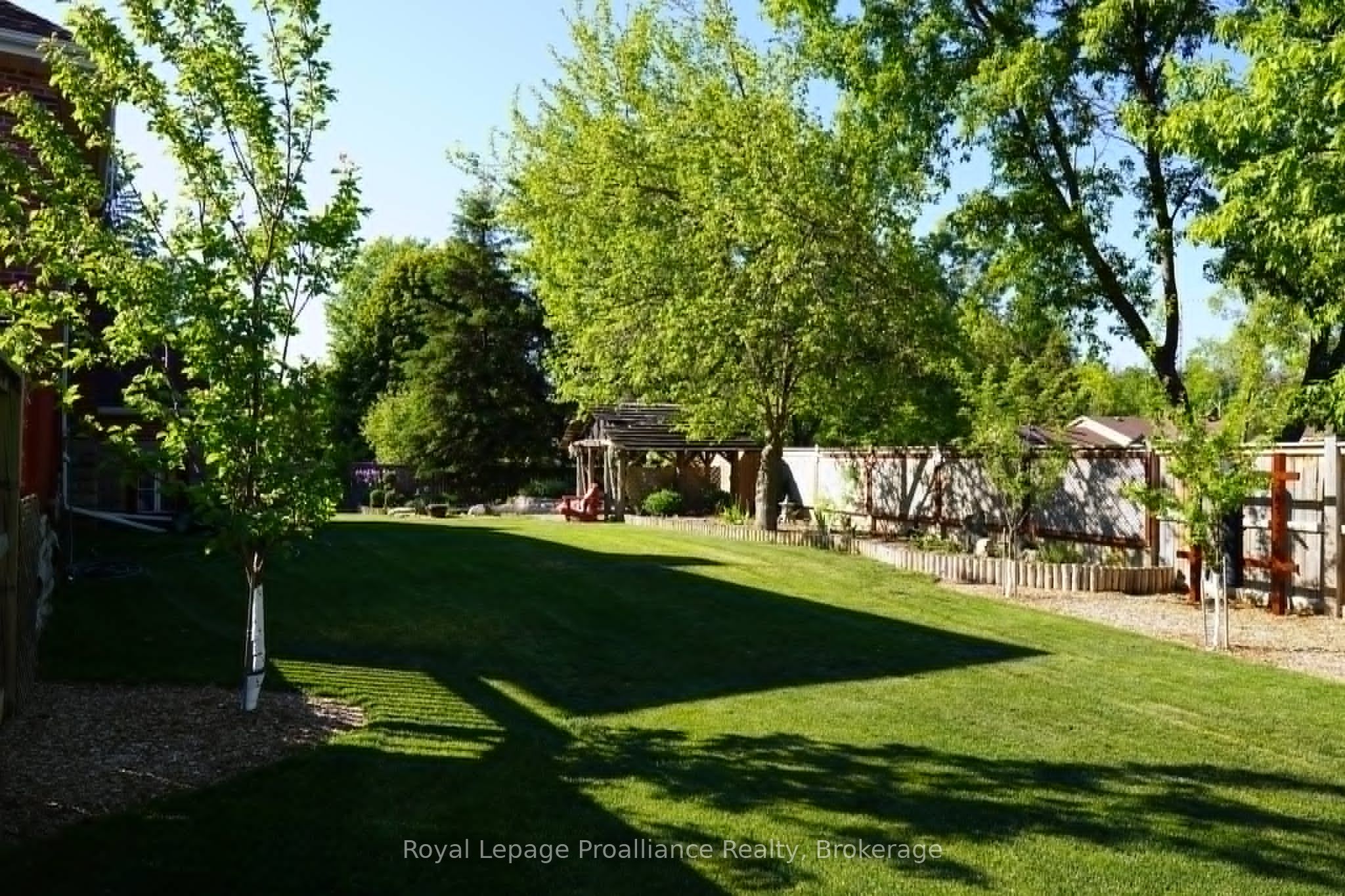157 Norway Street Property Photo 31