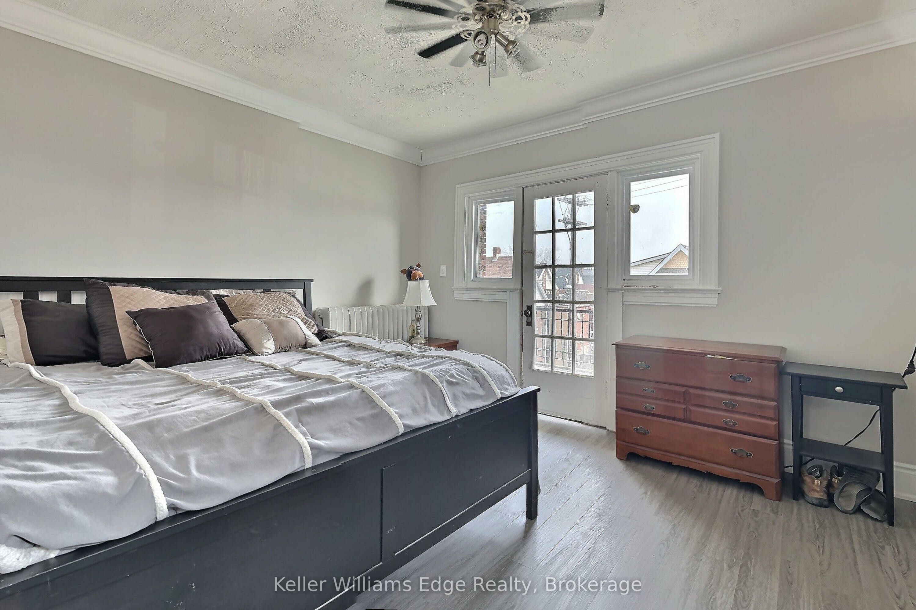 8 Tisdale Street S 5 Property Photo 1