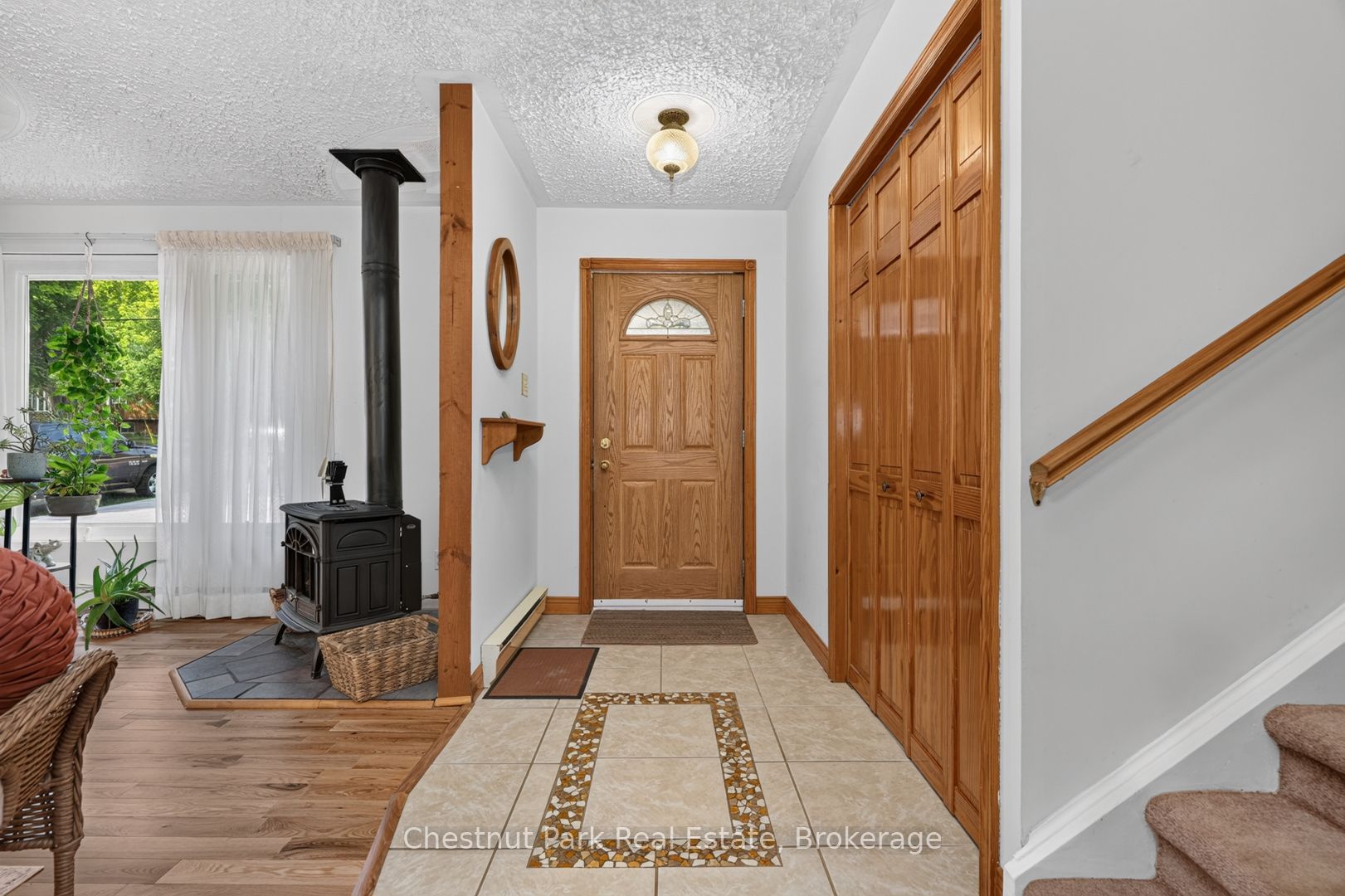 80 Hubbel Crescent Property Photo 3
