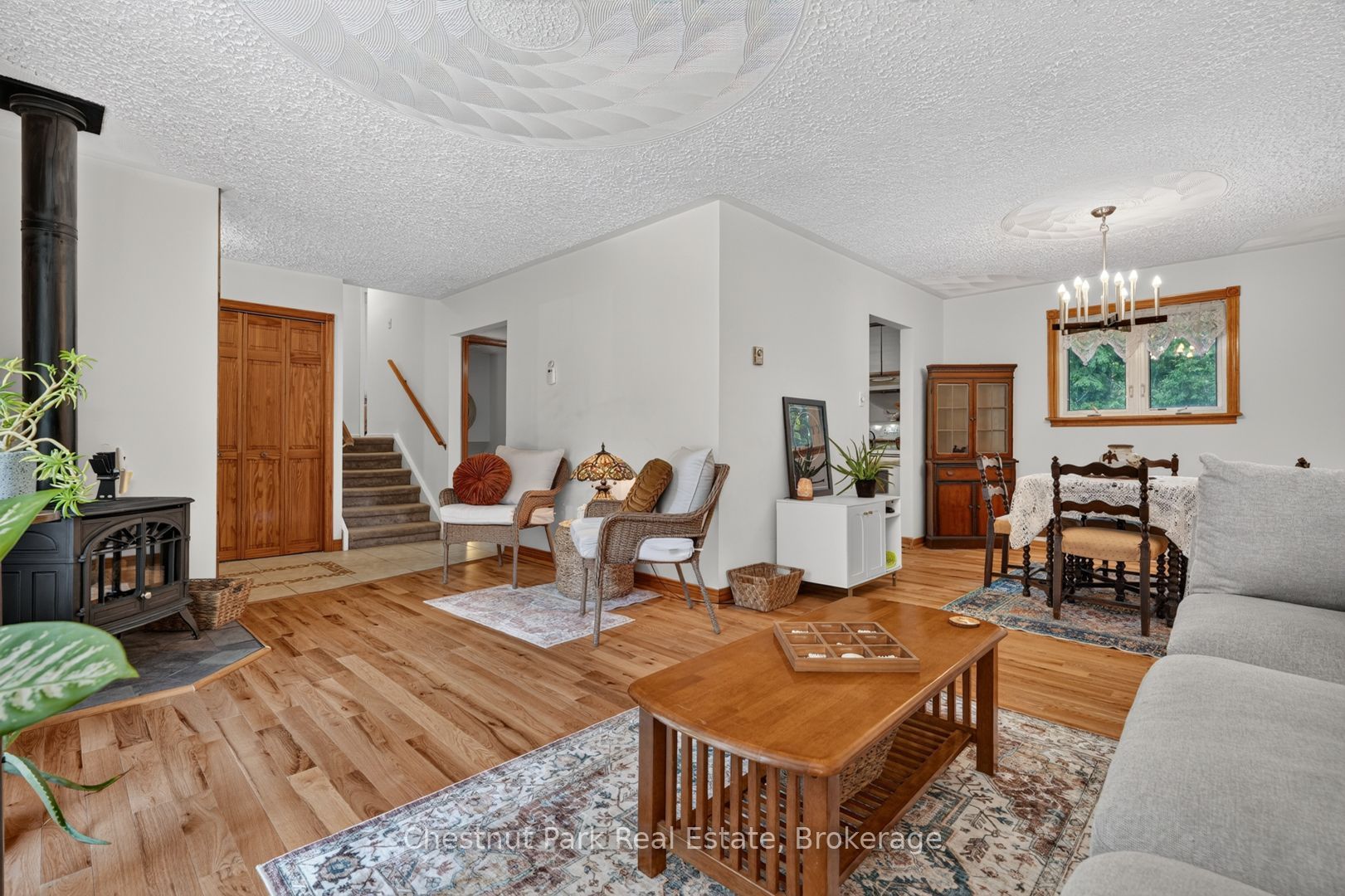 80 Hubbel Crescent Property Photo 6