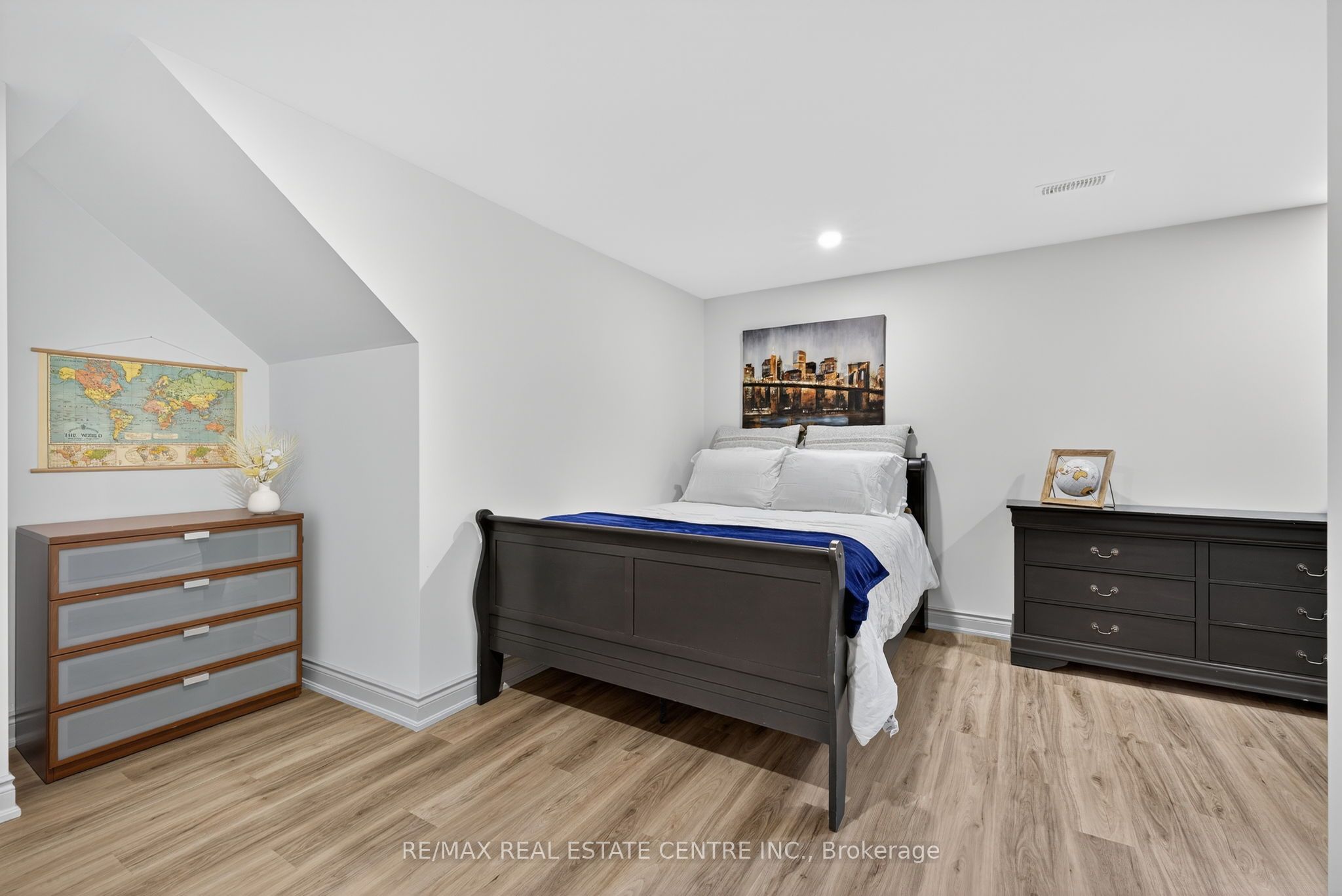 53 Anderson Avenue Property Photo 41