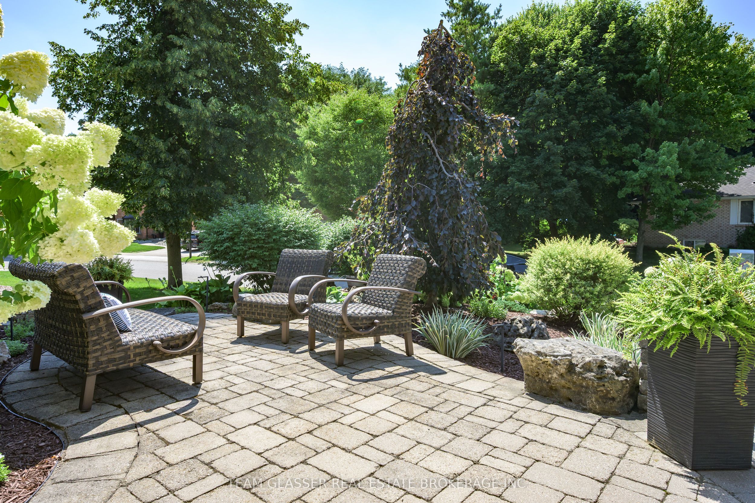 27 Chestnut Hill Property Photo 5