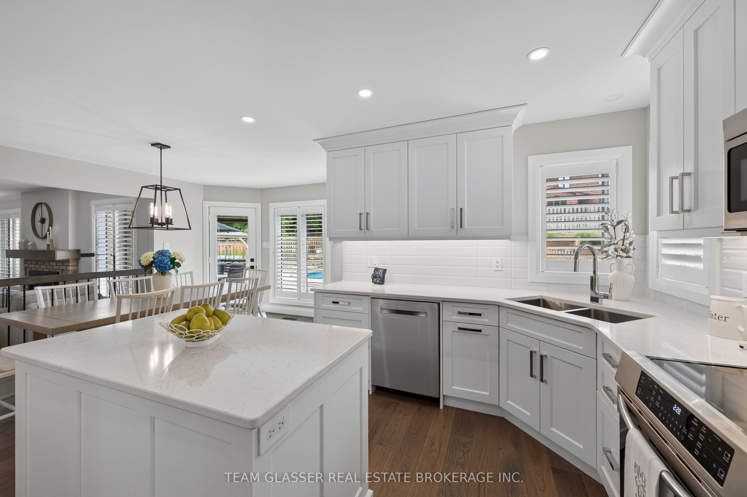 27 Chestnut Hill Property Photo 14