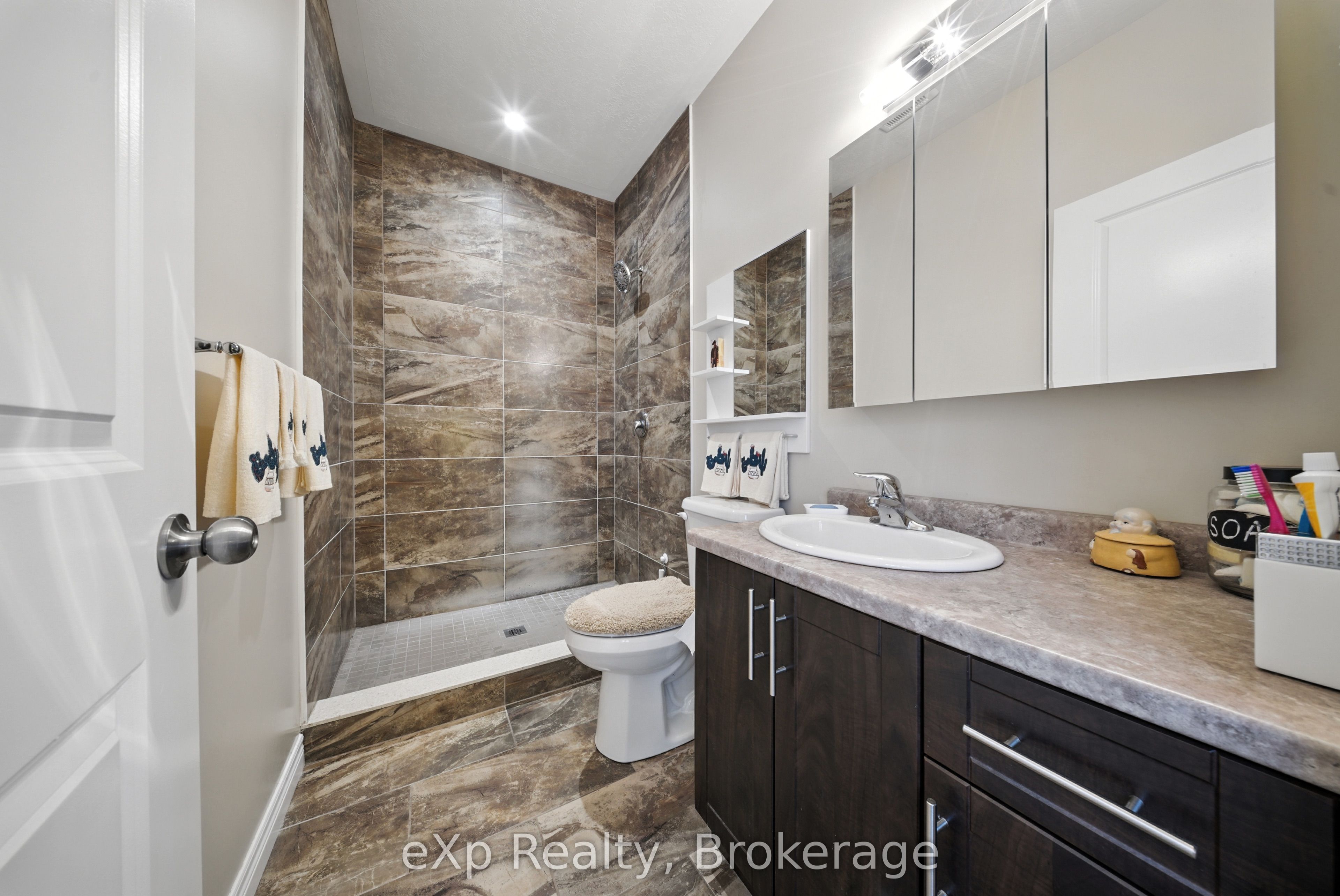 257 Donly Drive S Property Photo 20