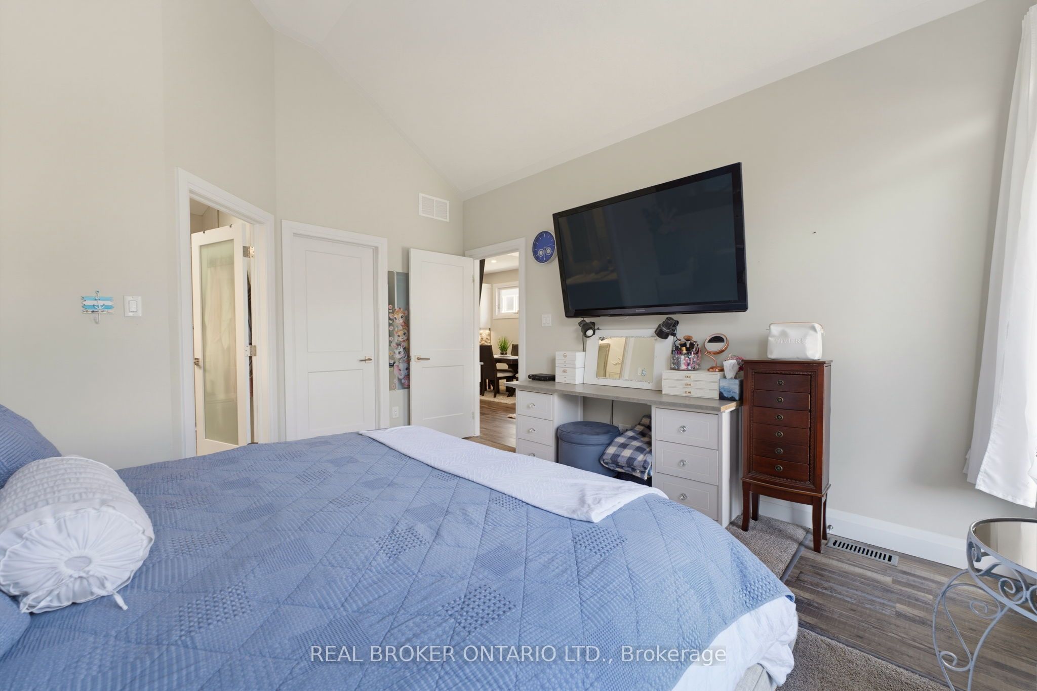 98 Woodberry Crescent Property Photo 13