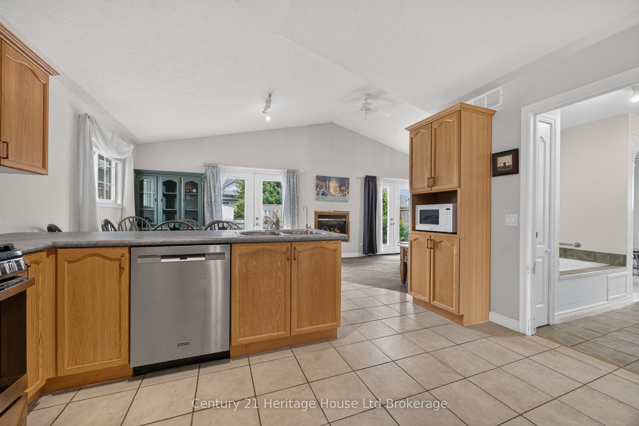 26 Peach Street Property Photo 5