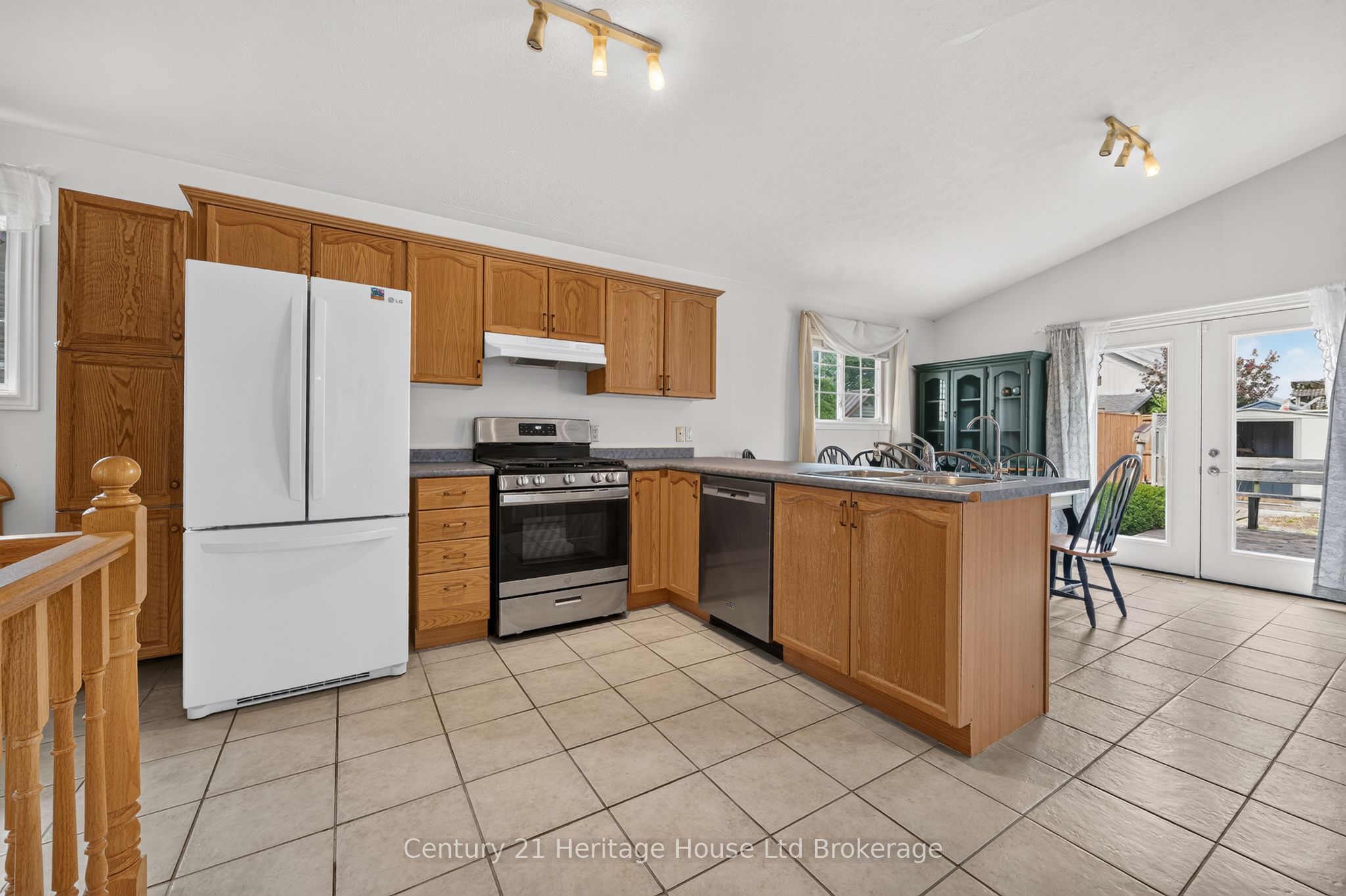26 Peach Street Property Photo 6