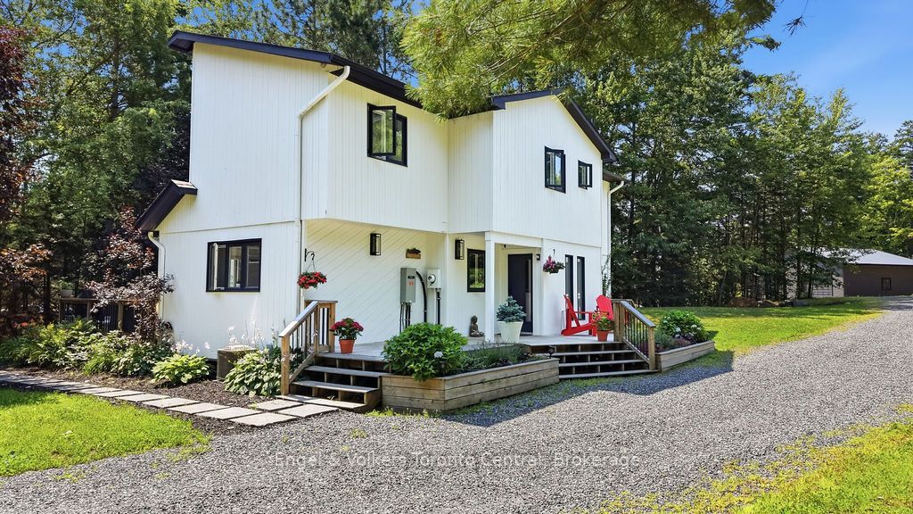 8 Bartlett Drive Property Photo 1