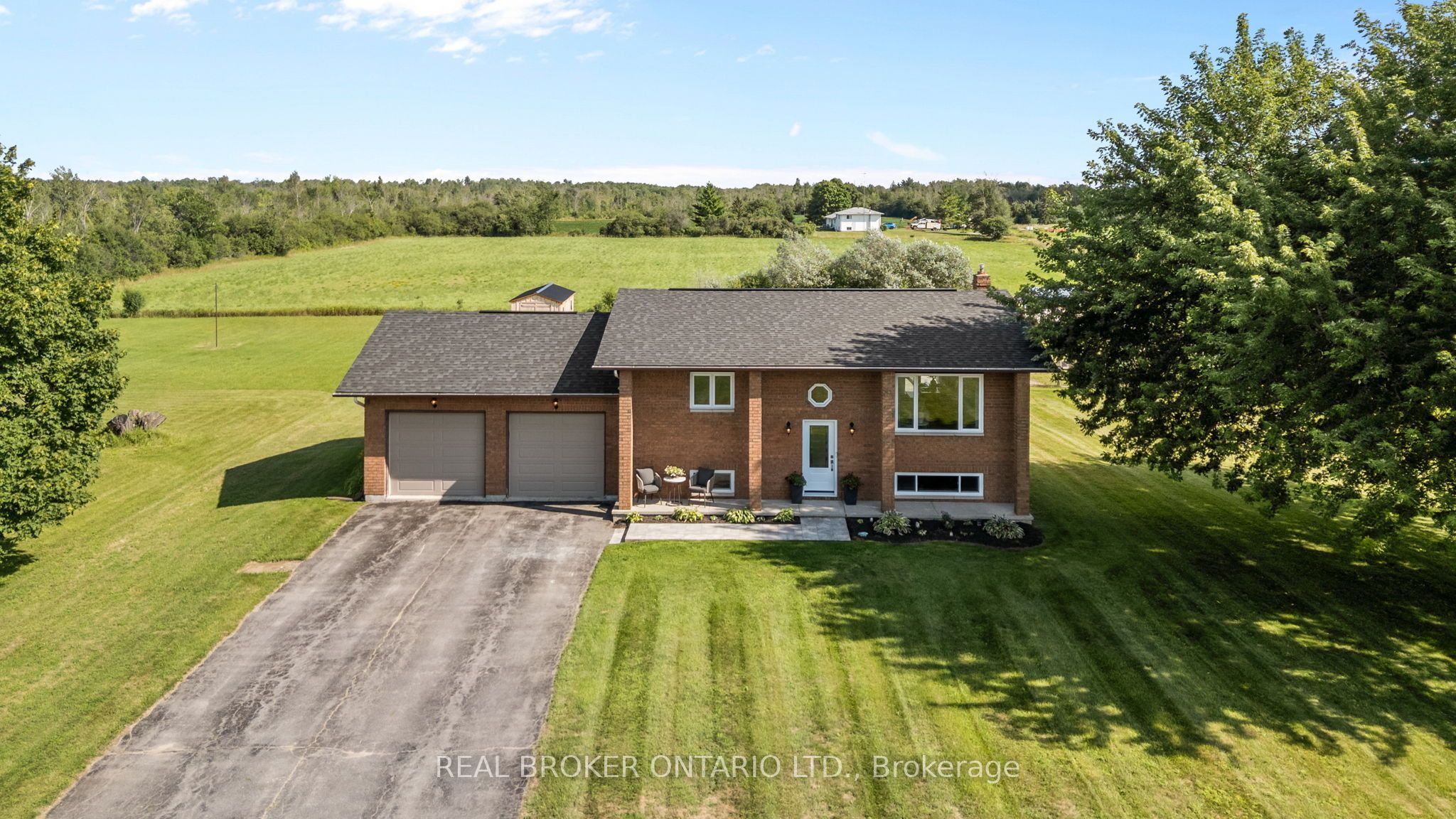2341 9th Line Road Property Photo 1