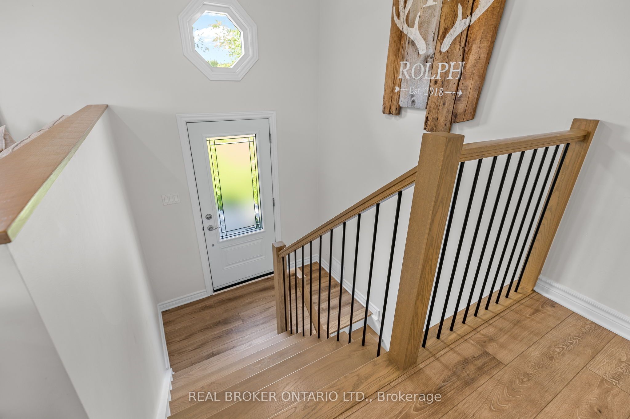 2341 9th Line Road Property Photo 5