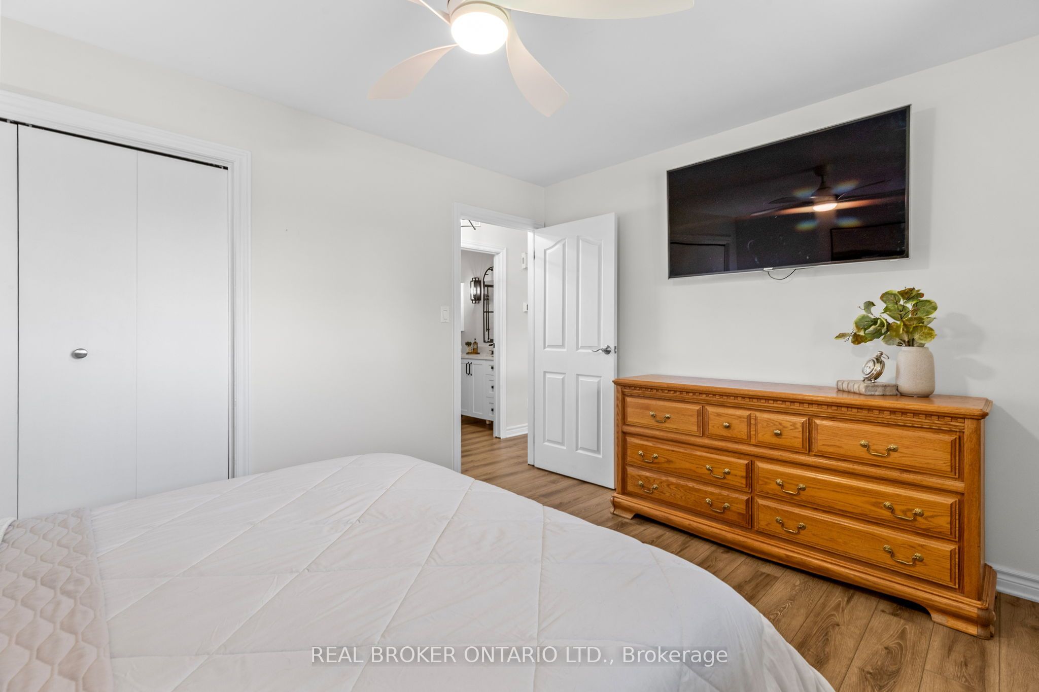 2341 9th Line Road Property Photo 18