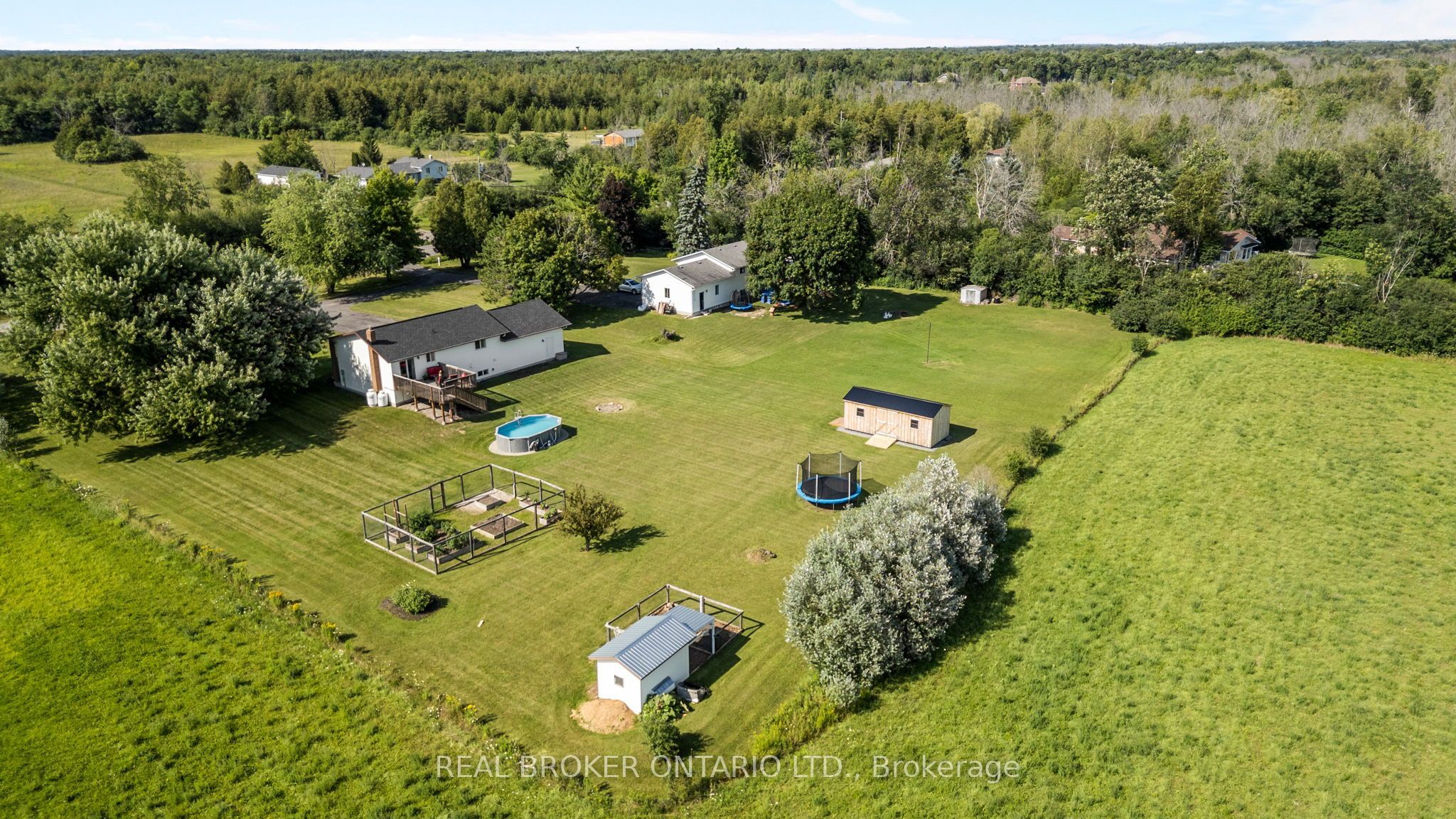 2341 9th Line Road Property Photo 37