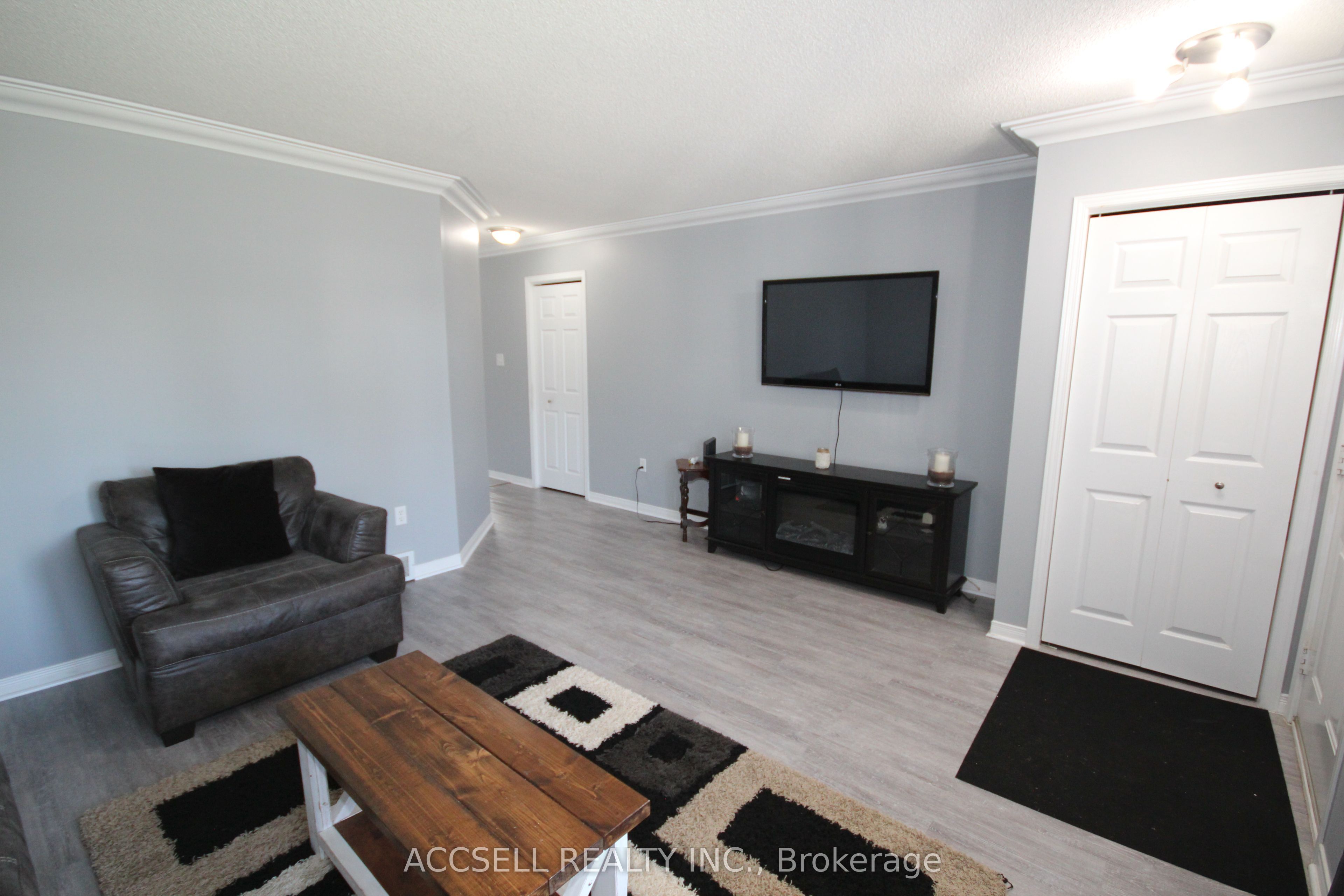 635 Highview Drive Property Photo 3