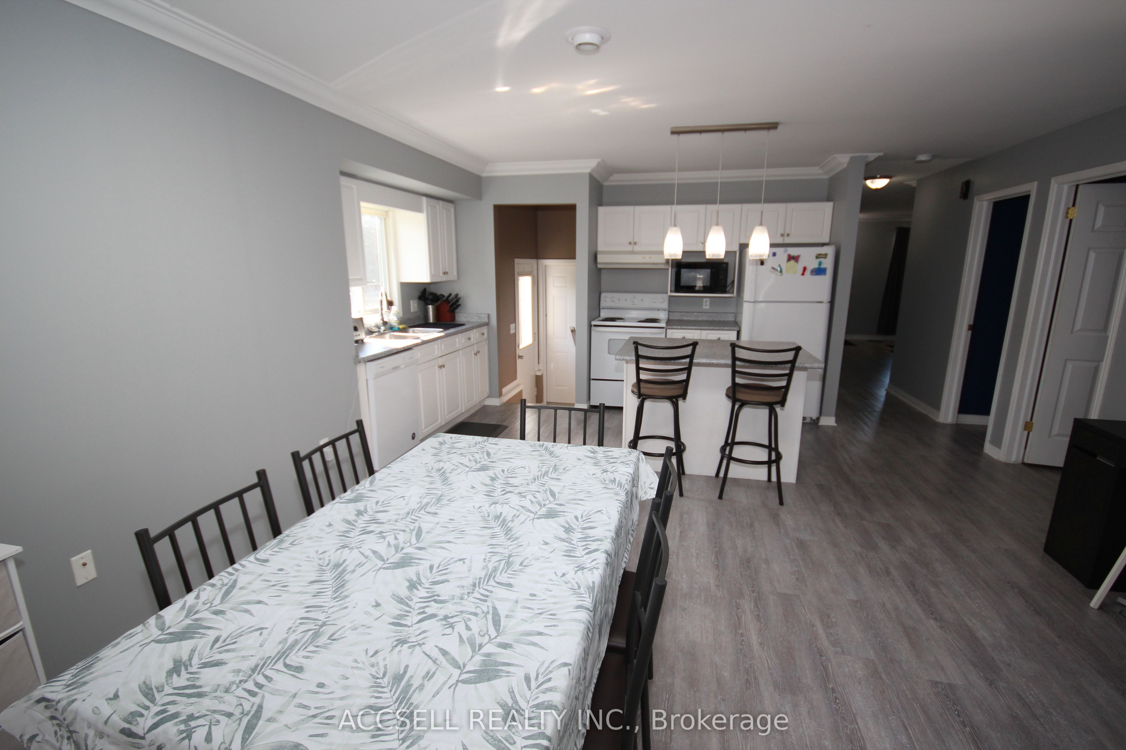635 Highview Drive Property Photo 9
