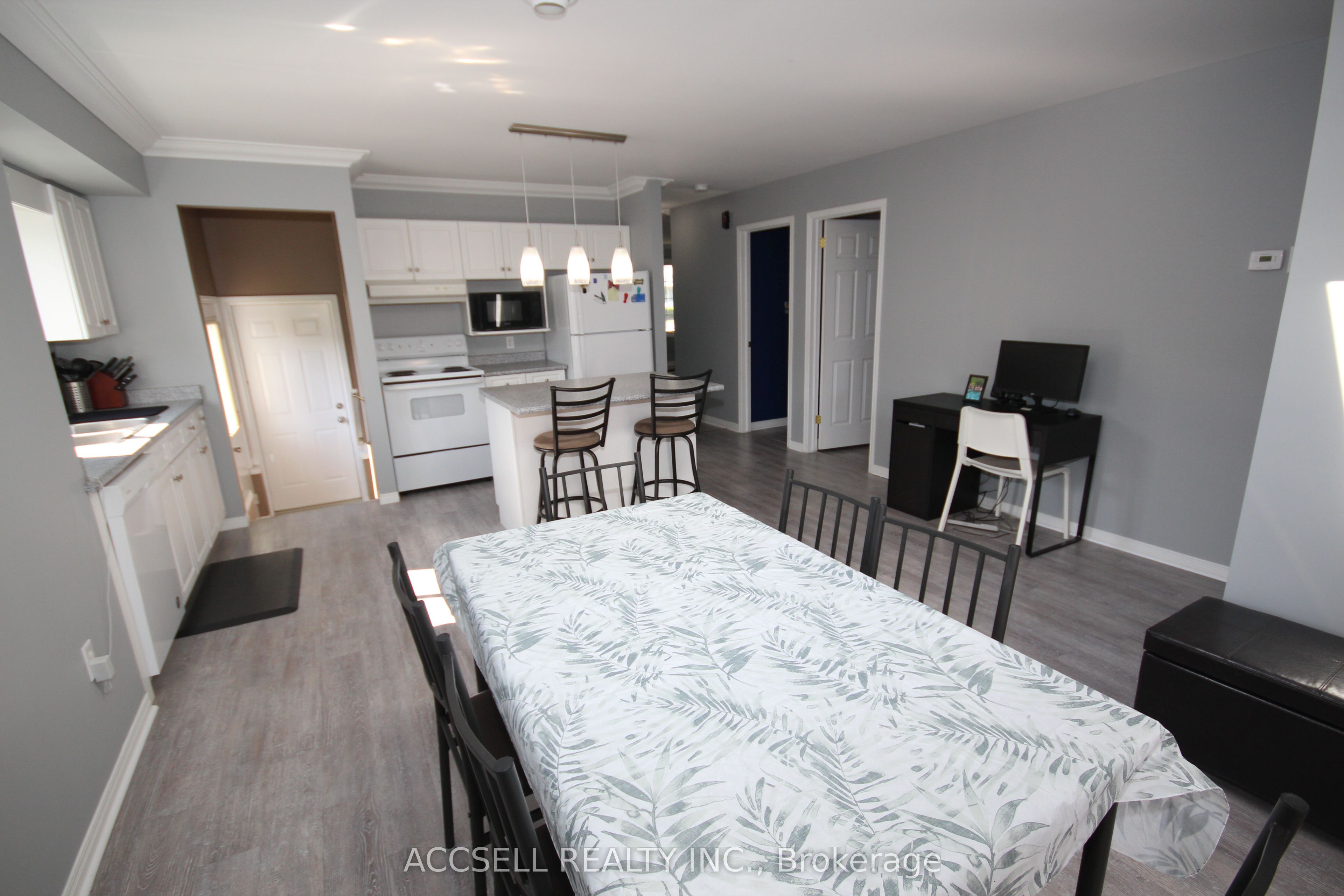 635 Highview Drive Property Photo 11