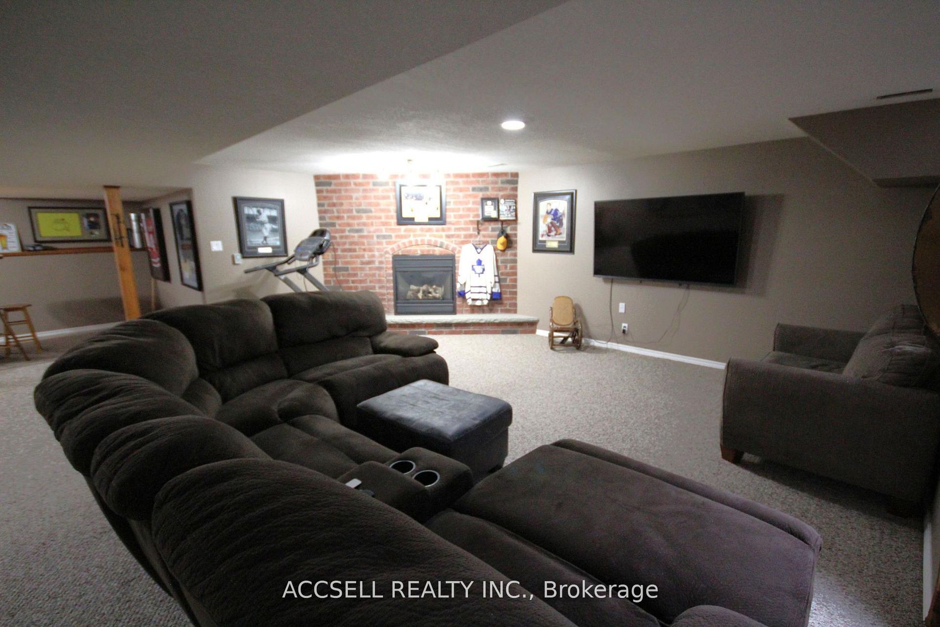 635 Highview Drive Property Photo 16