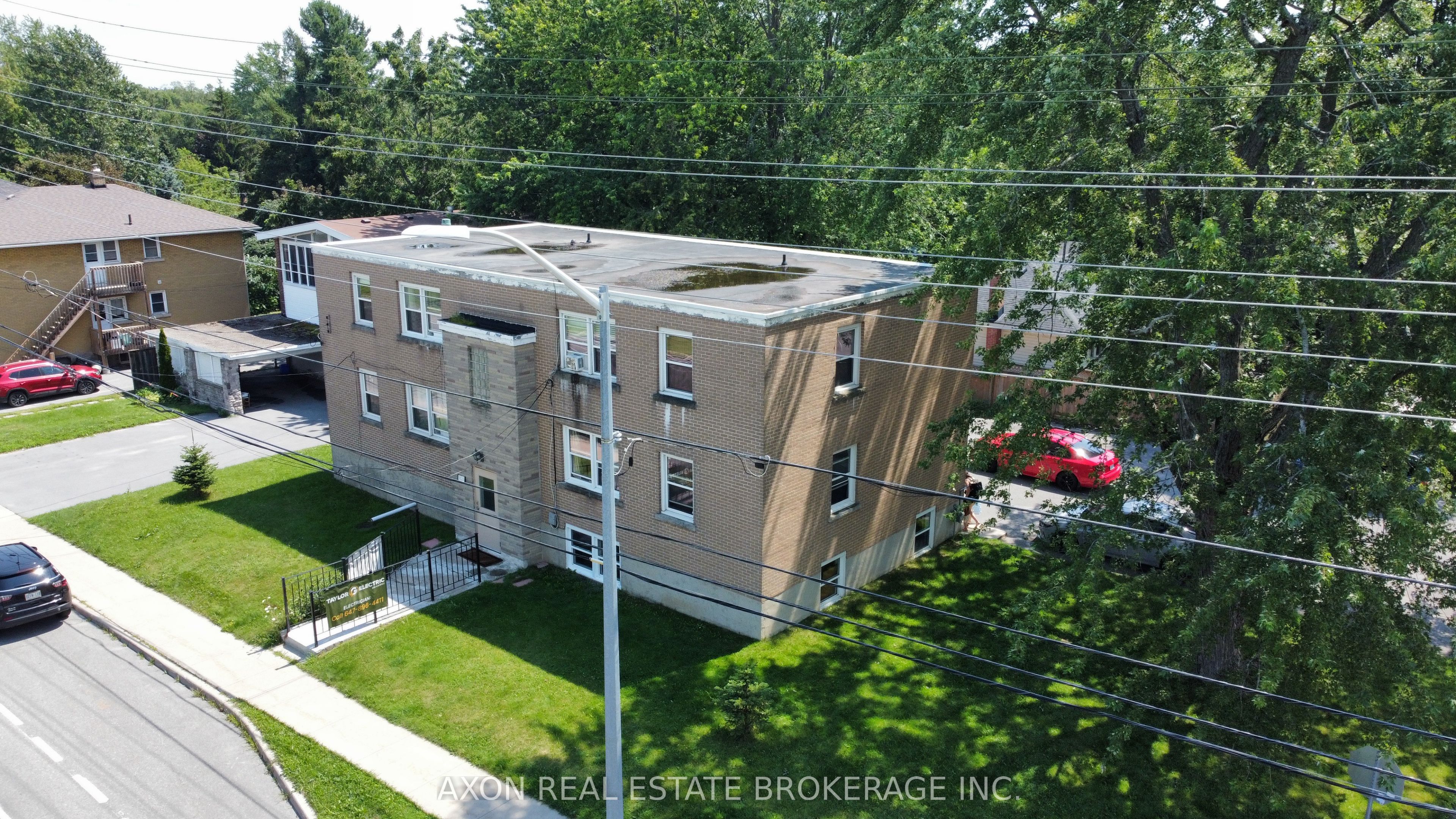 1028 Johnson Street Property Photo 3