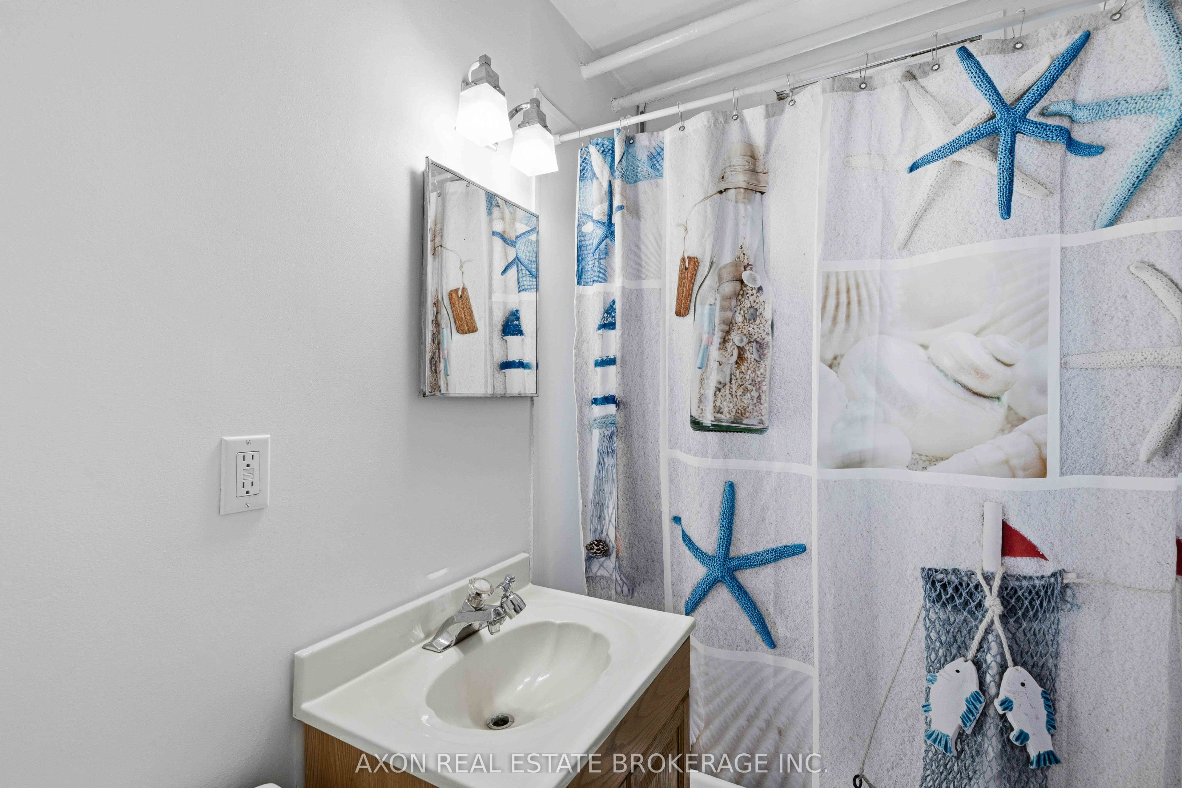1028 Johnson Street Property Photo 10
