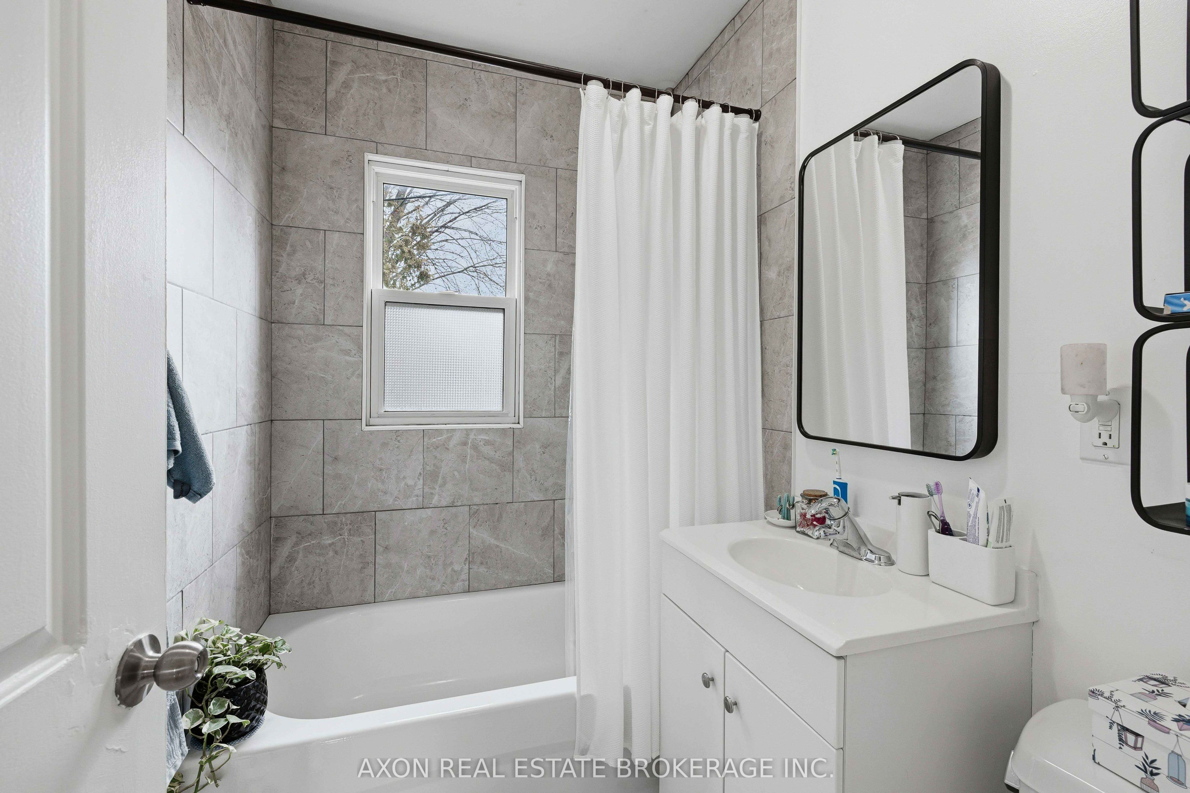 1028 Johnson Street Property Photo 22