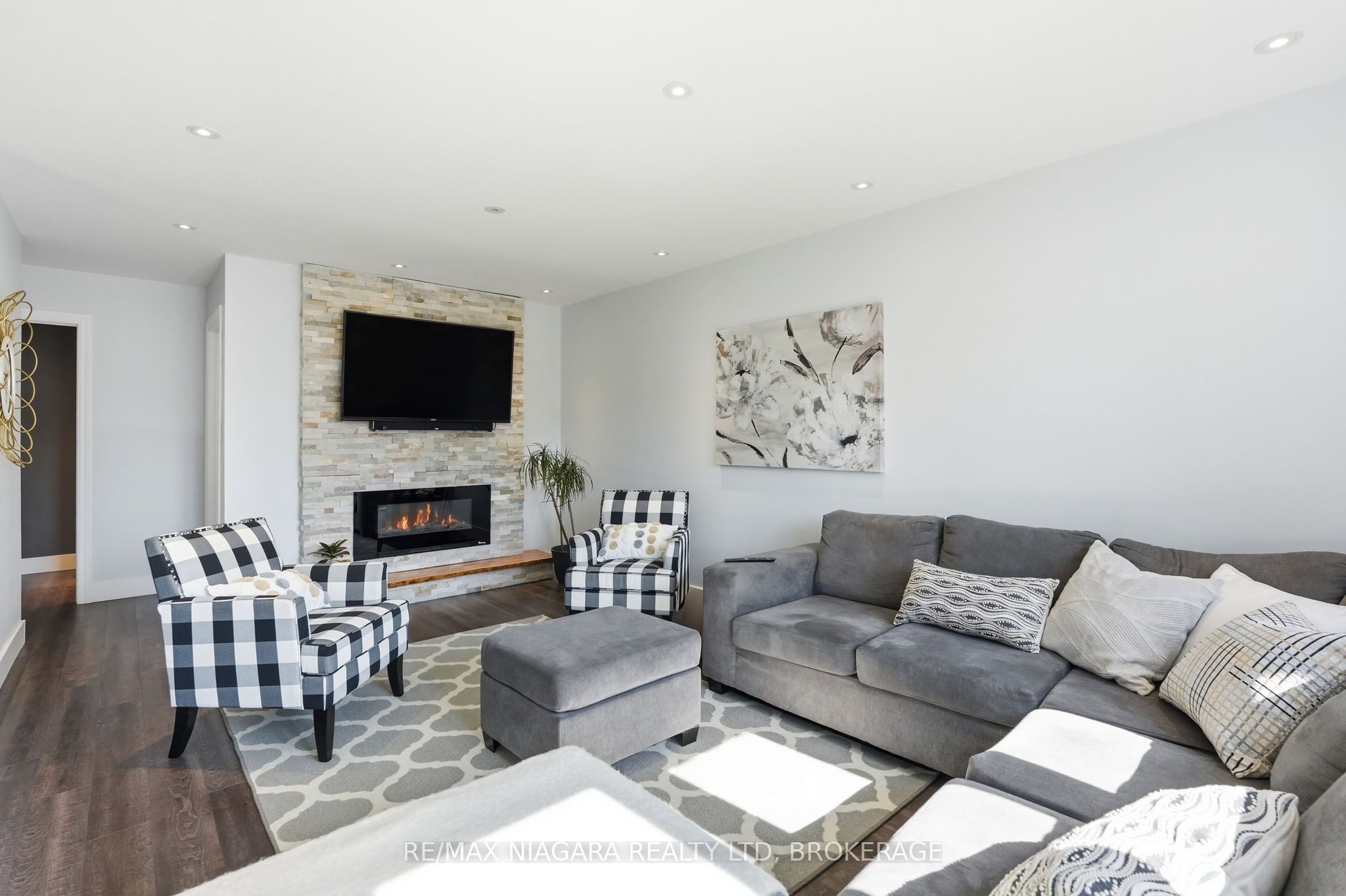 12 Lakeview Avenue Property Photo 8