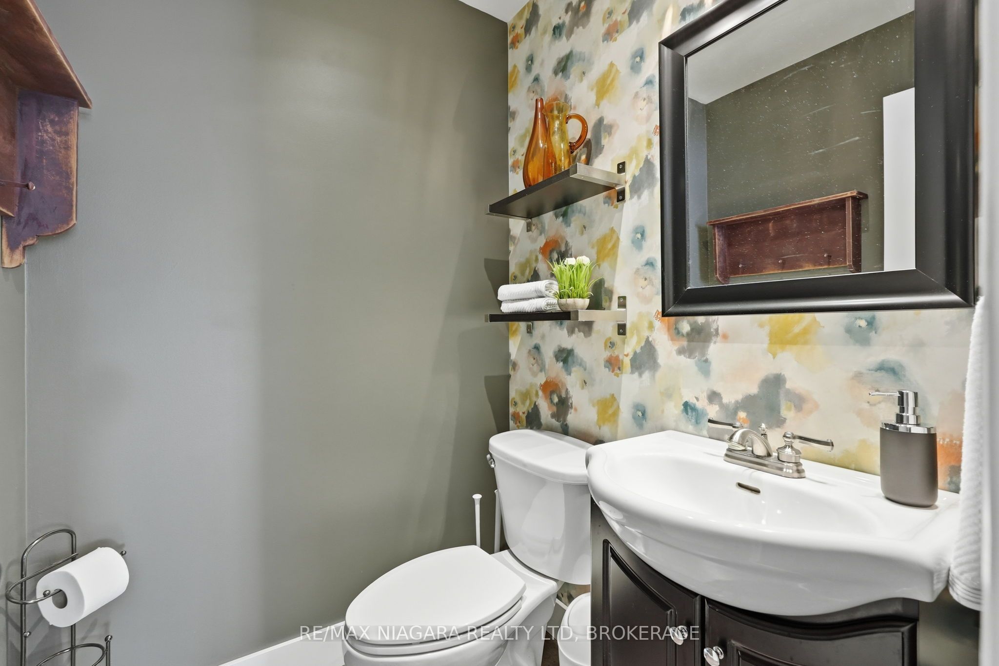 12 Lakeview Avenue Property Photo 17