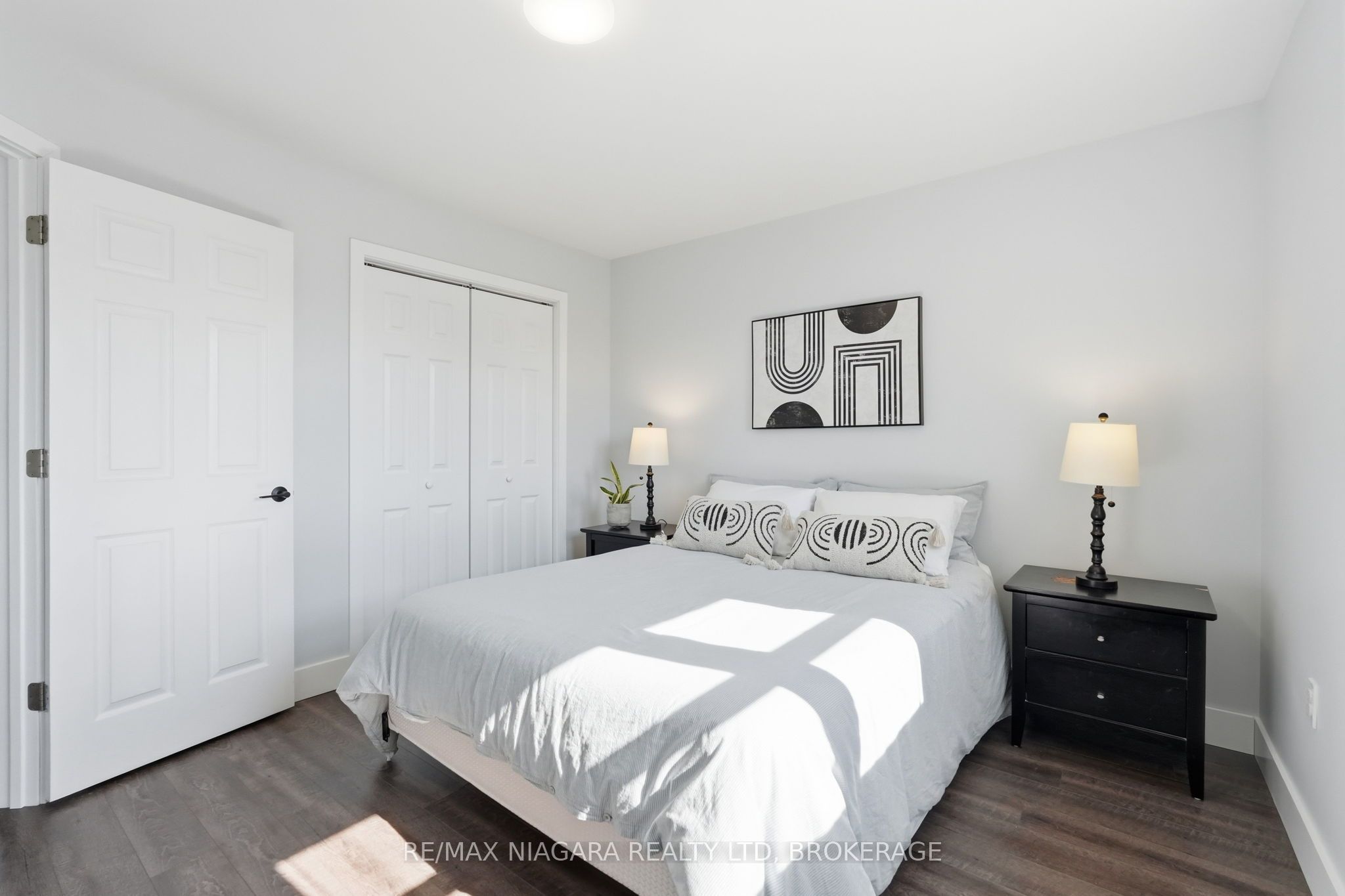 12 Lakeview Avenue Property Photo 21