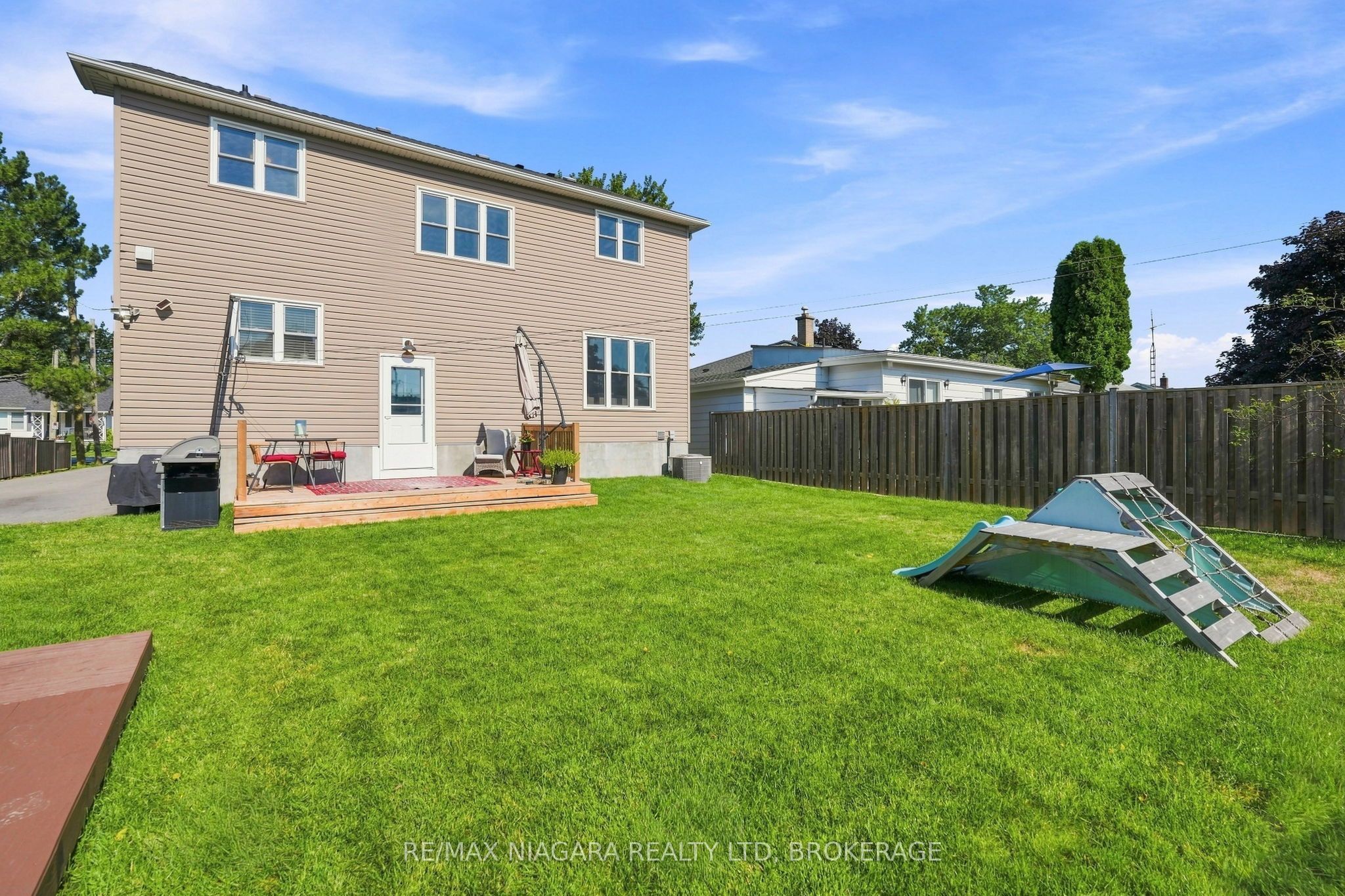 12 Lakeview Avenue Property Photo 34