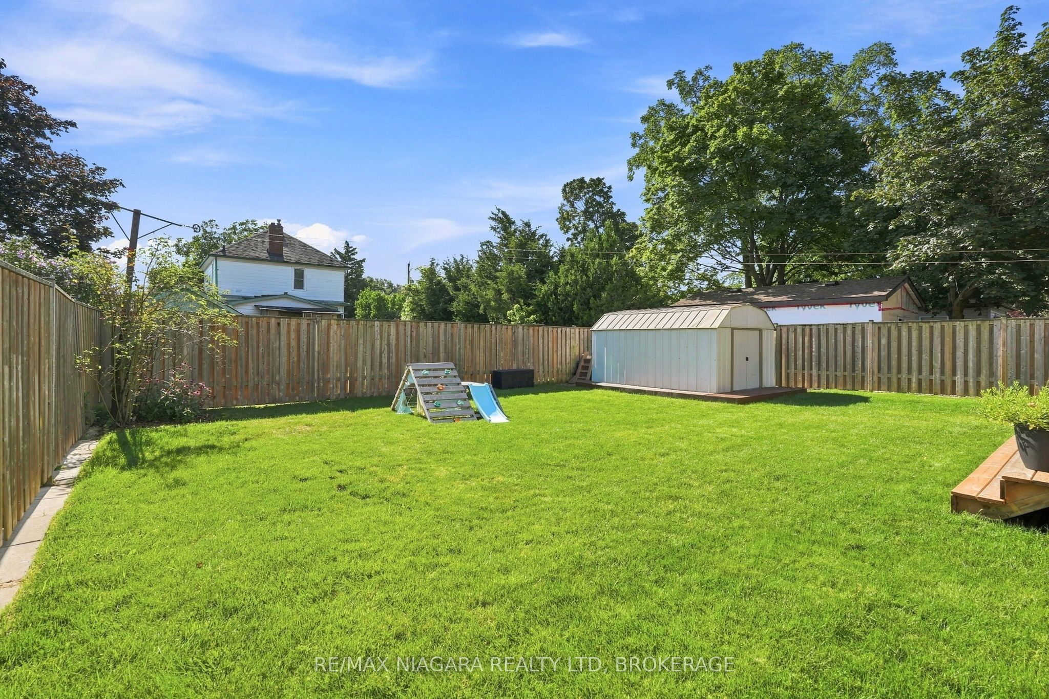 12 Lakeview Avenue Property Photo 35
