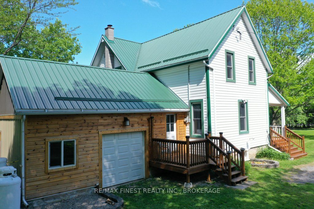697 Warburton Road Property Photo 19