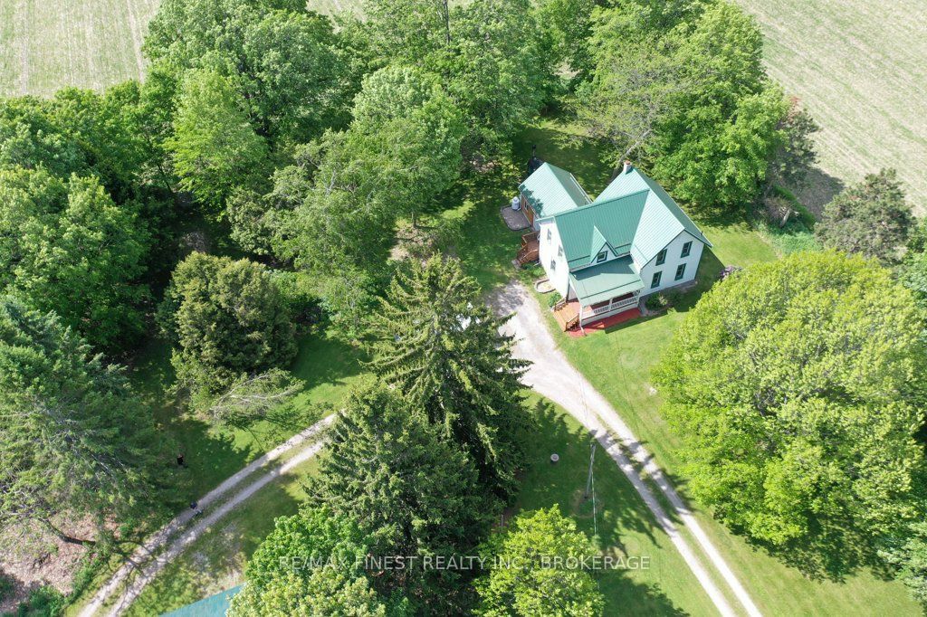 697 Warburton Road Property Photo 29