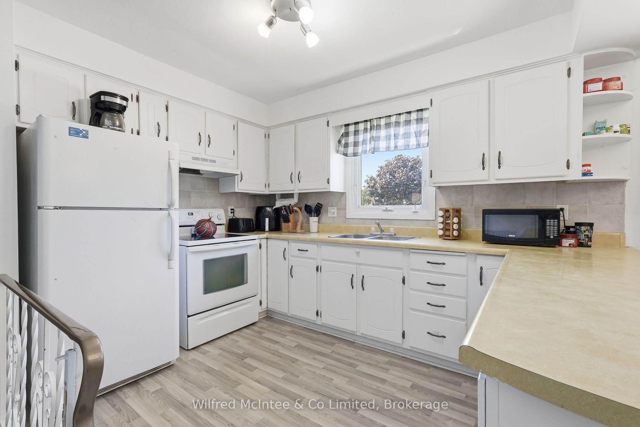 3 Bradley Street Property Photo 15