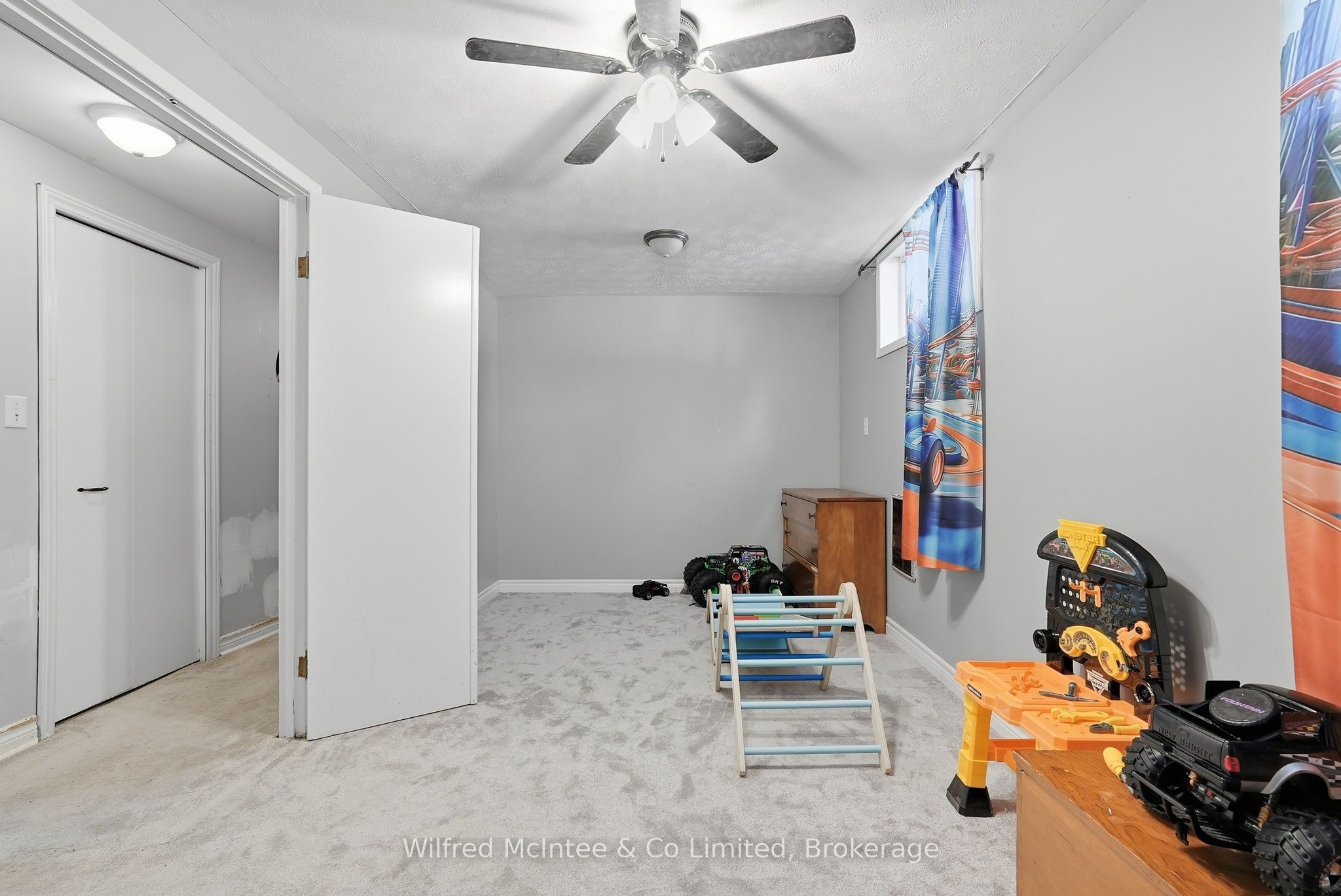 3 Bradley Street Property Photo 27