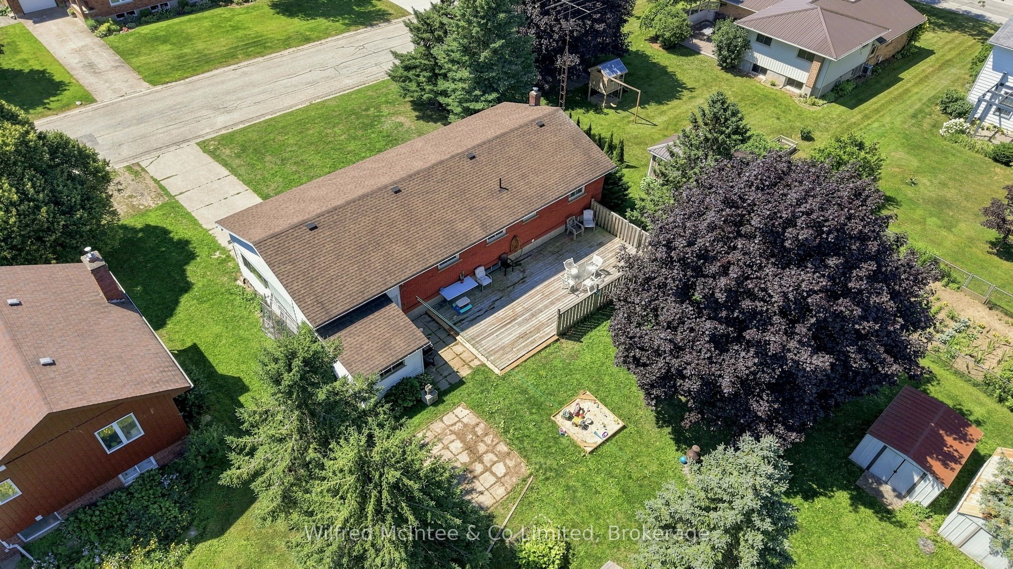 3 Bradley Street Property Photo 37