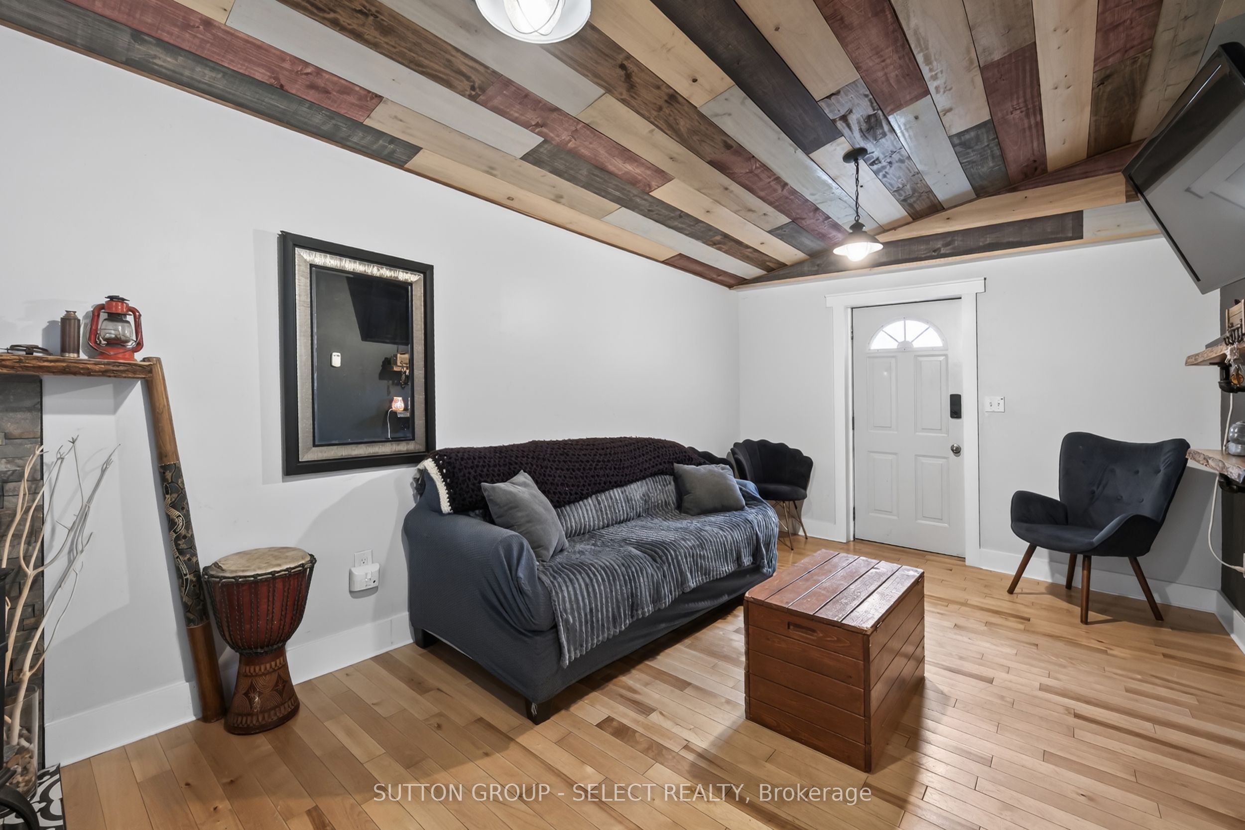 152 Elm Street Property Photo 4