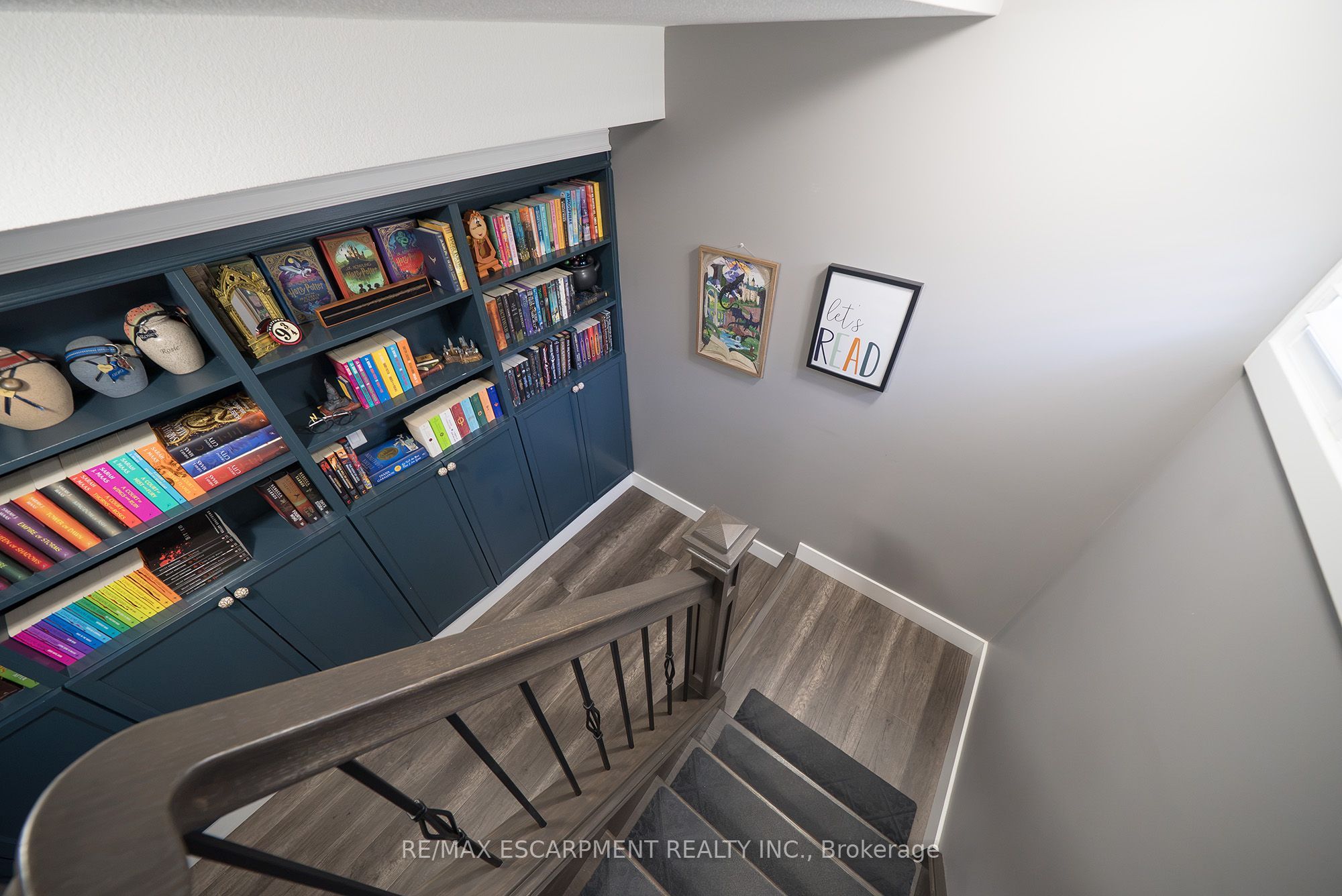 166 King Street Property Photo 28