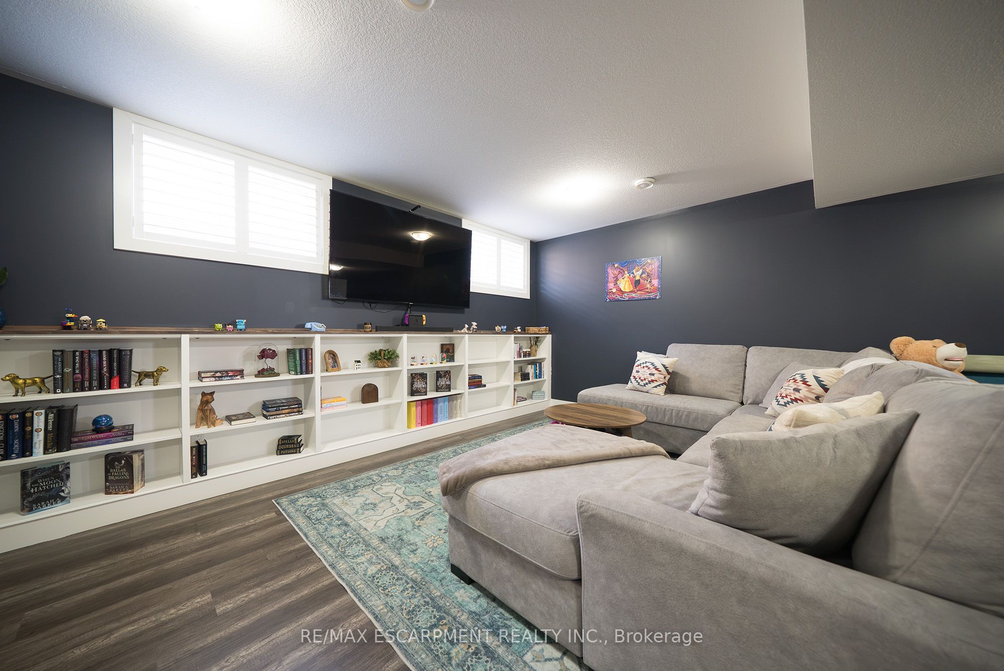 166 King Street Property Photo 30