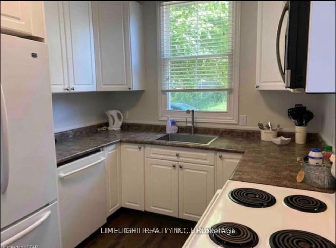 615 Talbot Street Property Photo 2