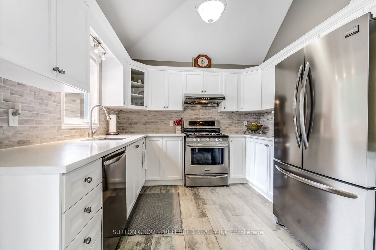 857 Silversmith Street Property Photo 8