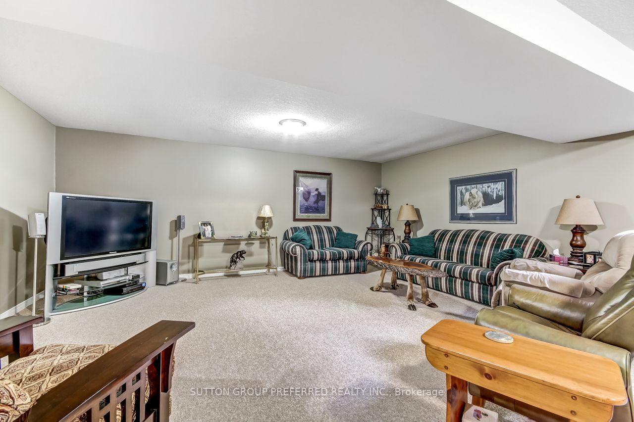 857 Silversmith Street Property Photo 17