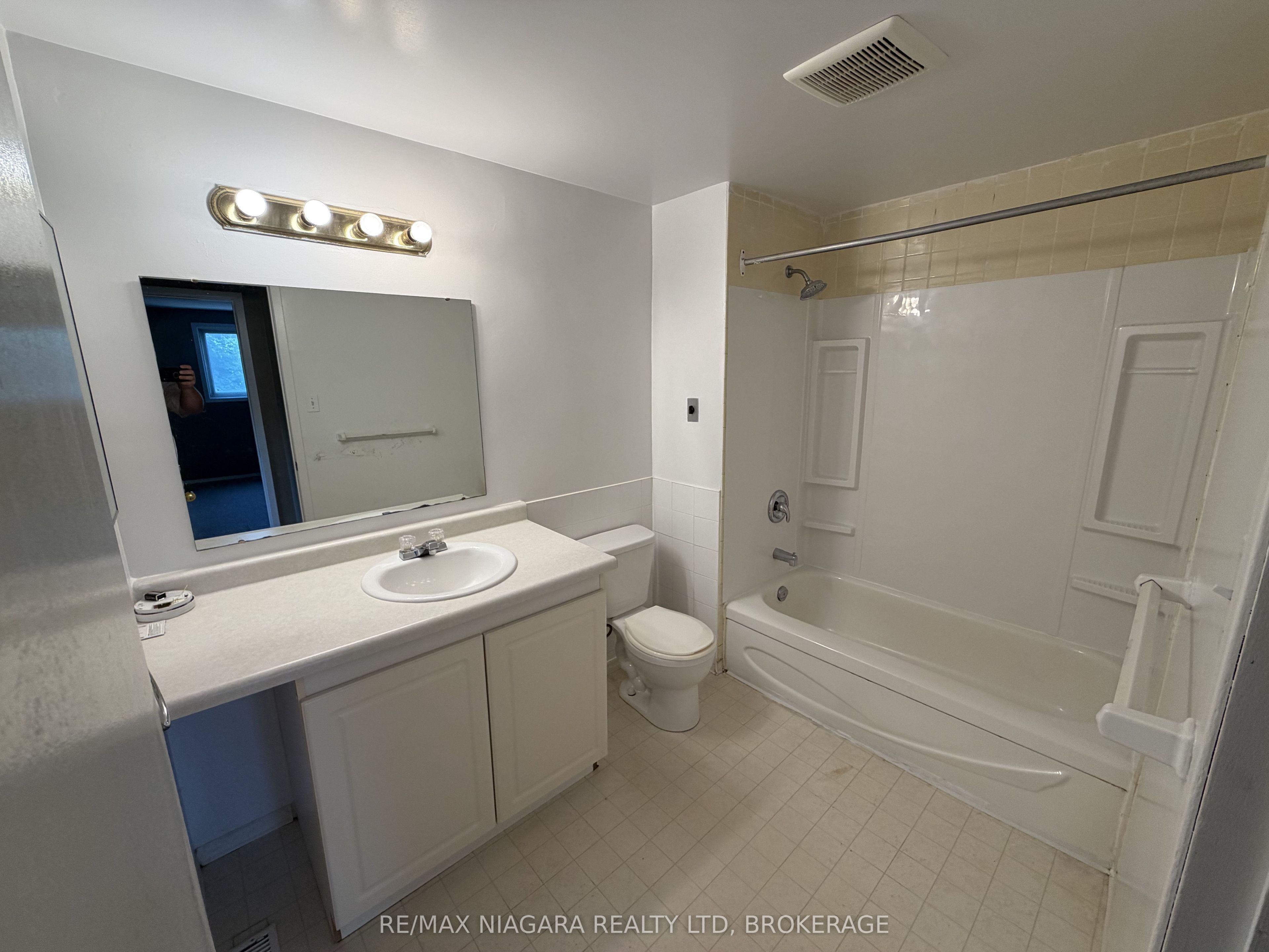 21 Woodlawn Road 4 Property Photo 14