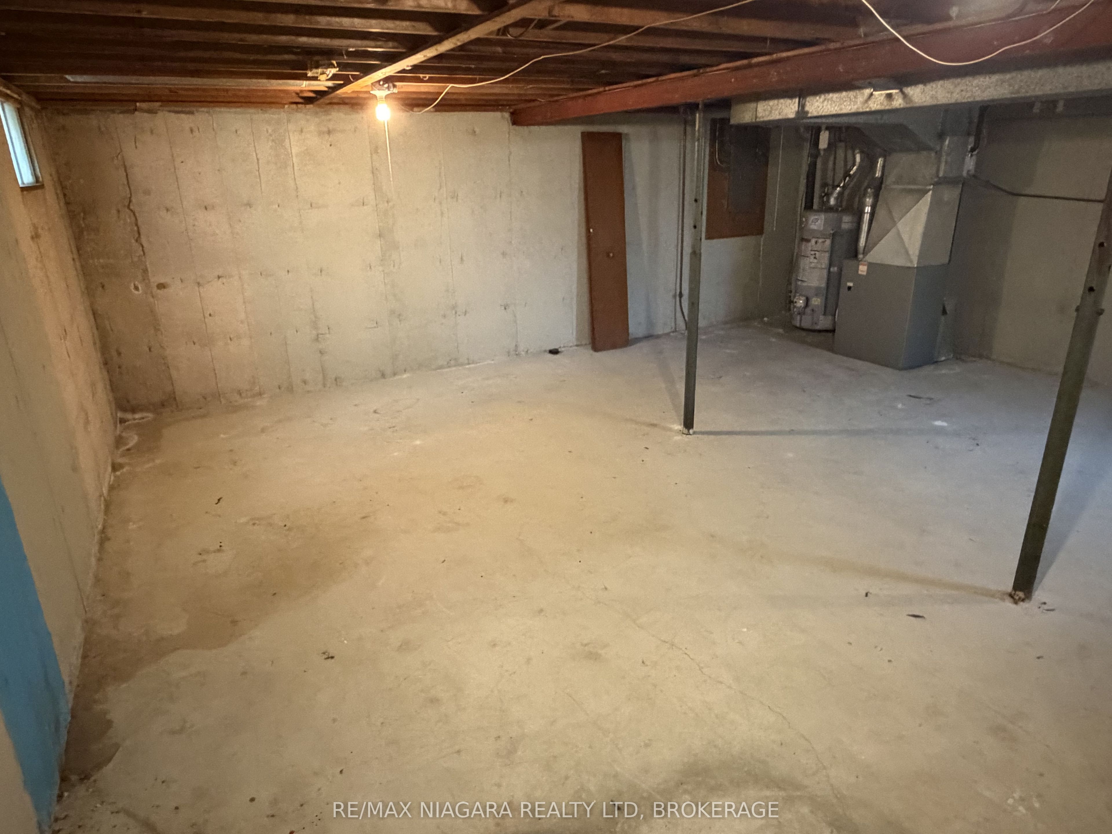 21 Woodlawn Road 4 Property Photo 16