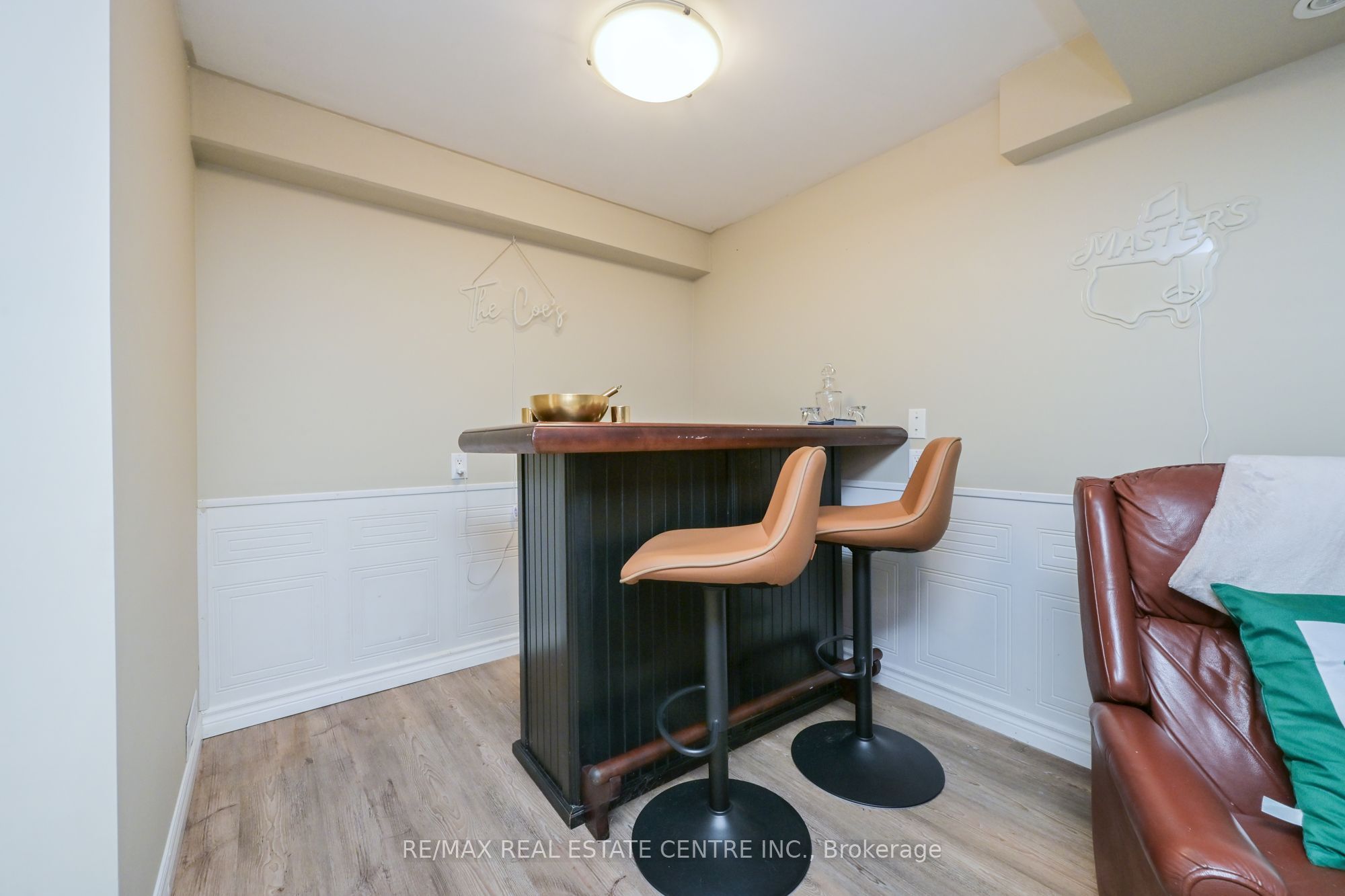 325 William Street 1 Property Photo 25