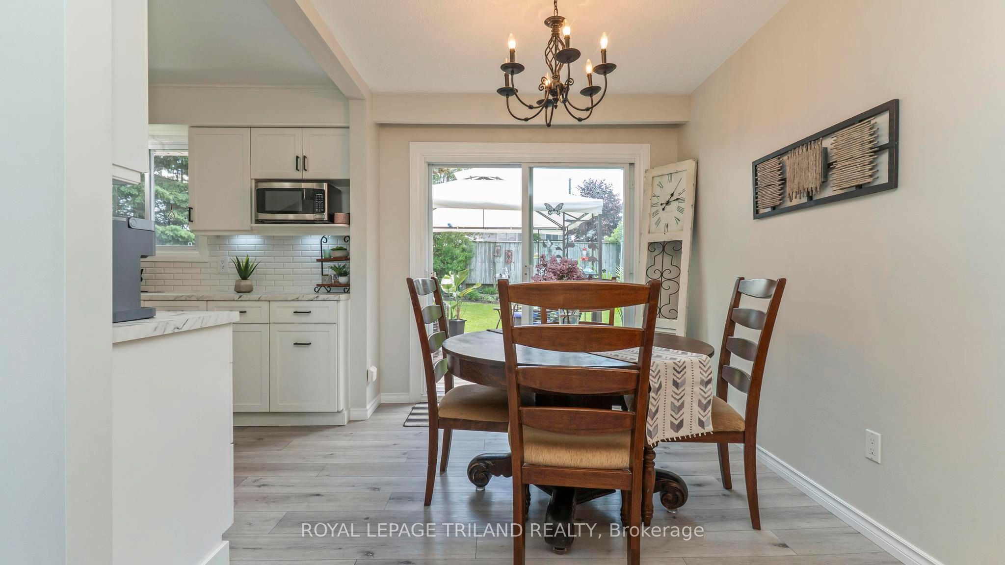 7 Stirling Crescent Property Photo 10