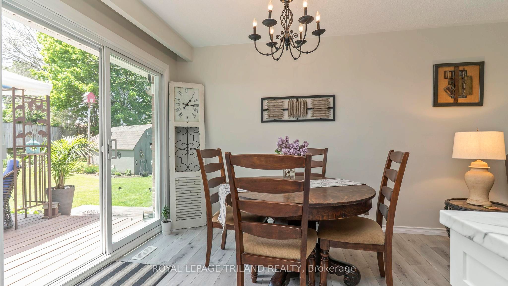 7 Stirling Crescent Property Photo 16