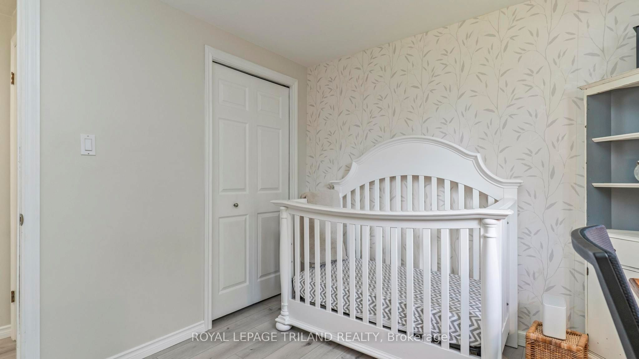 7 Stirling Crescent Property Photo 21
