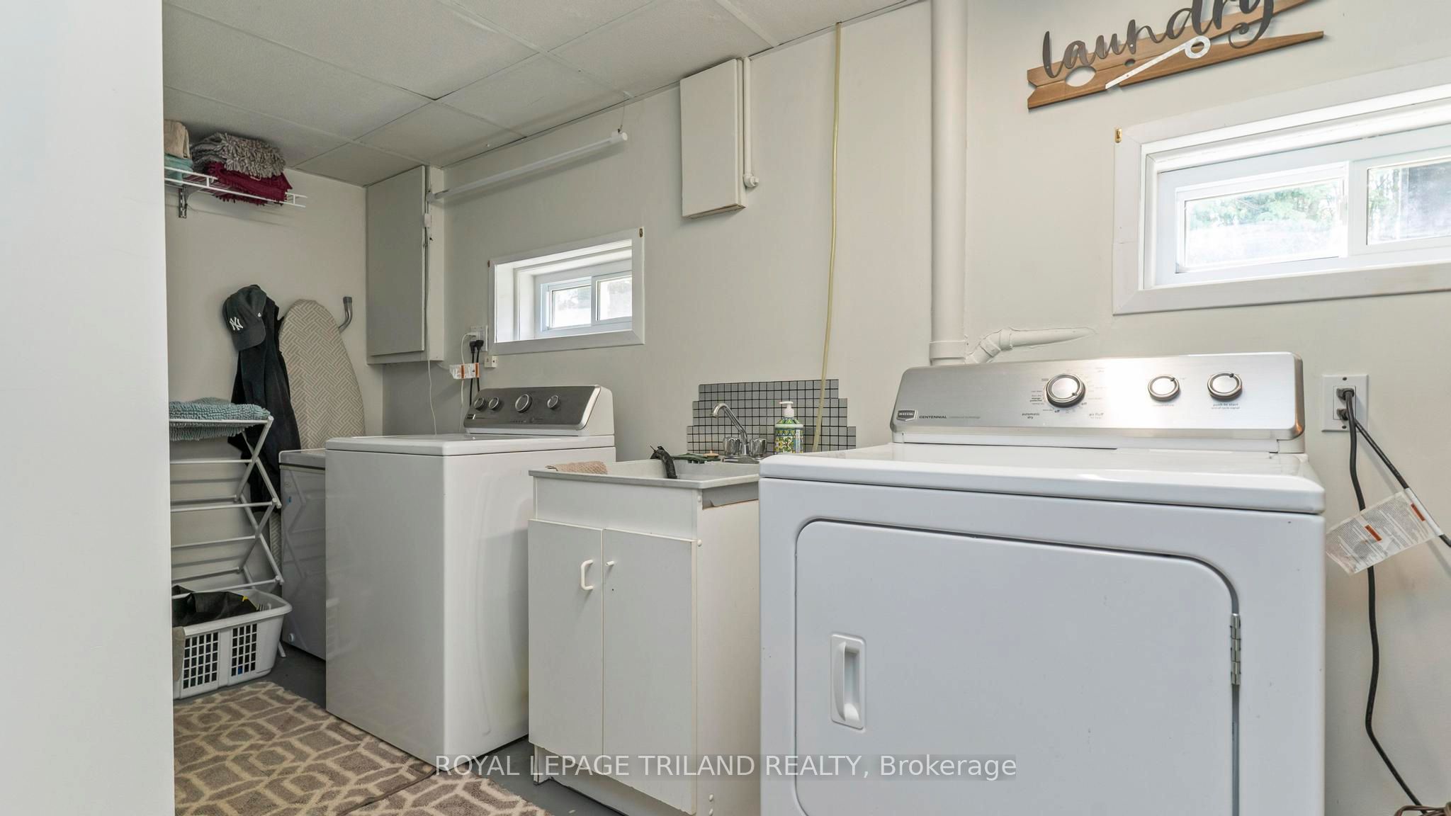 7 Stirling Crescent Property Photo 28
